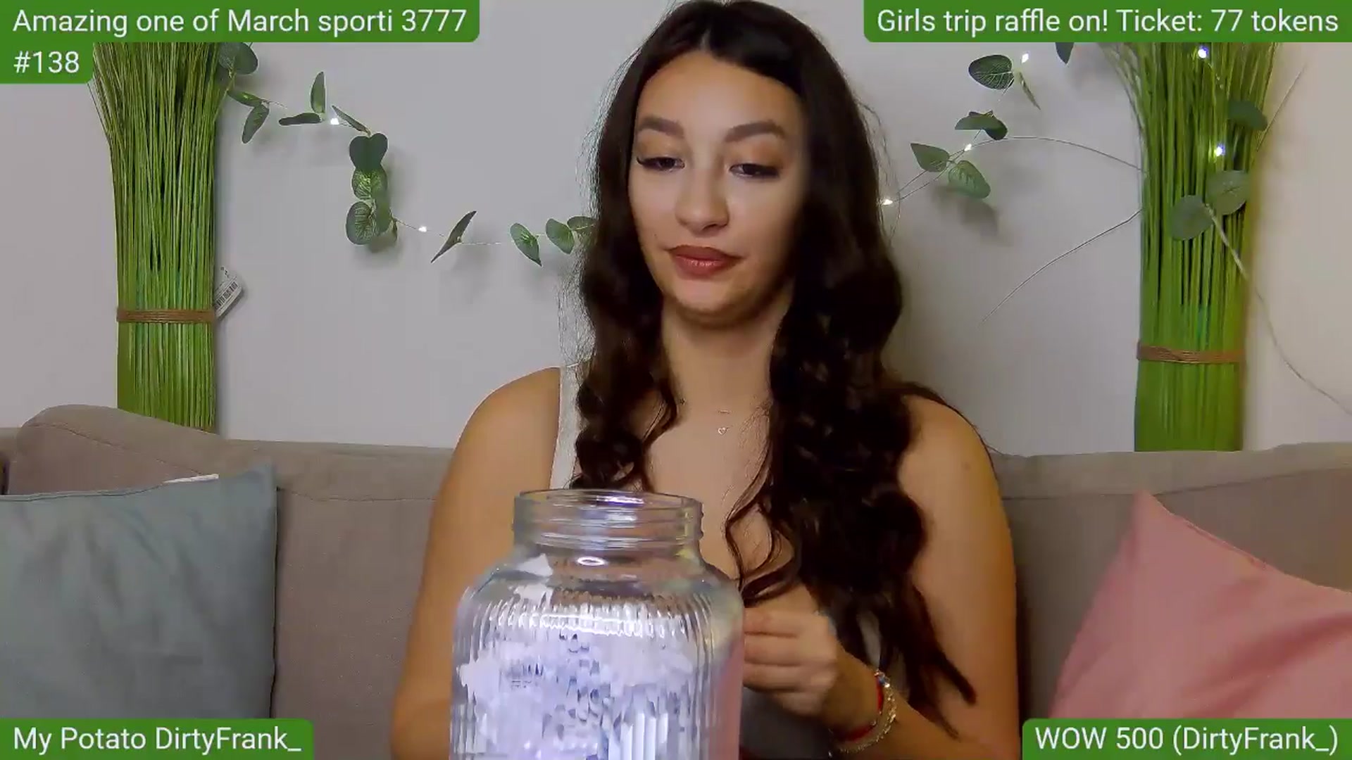 Gallery image thumbnail from SkyV_'s myfreecams stream on, 03/30/2025, 21:32 image 5 of 20