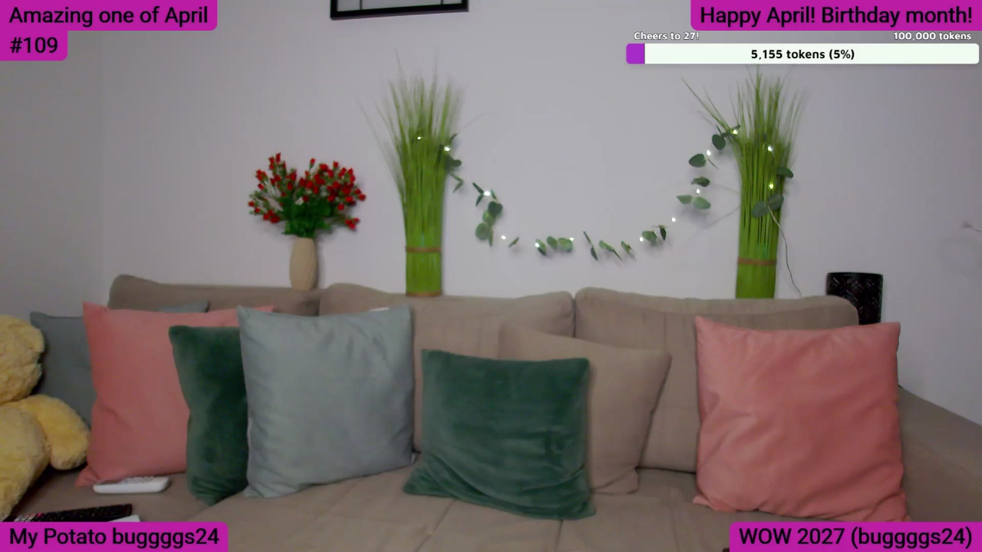 Gallery image thumbnail from SkyV_'s myfreecams stream on, 04/01/2025, 18:19 image 18 of 20