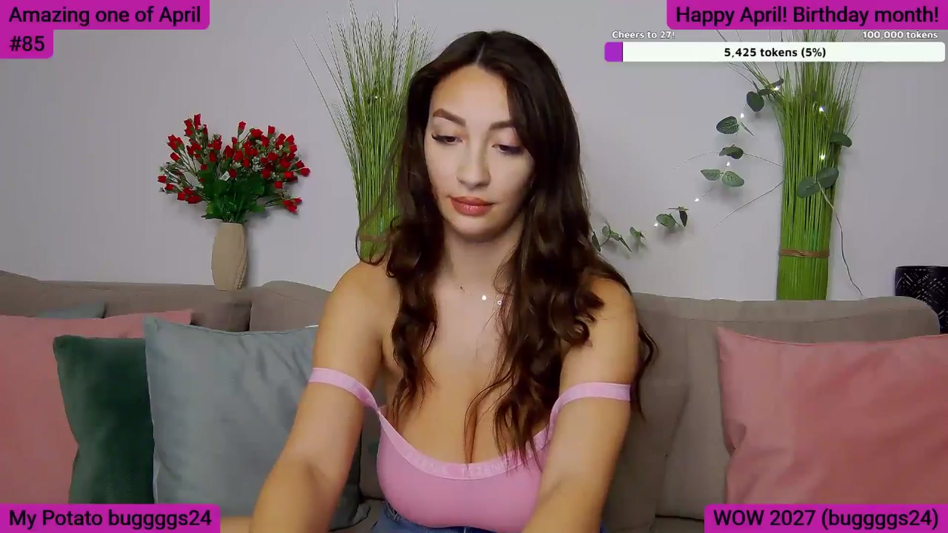 Gallery image thumbnail from SkyV_'s myfreecams stream on, 04/01/2025, 19:23 image 4 of 20