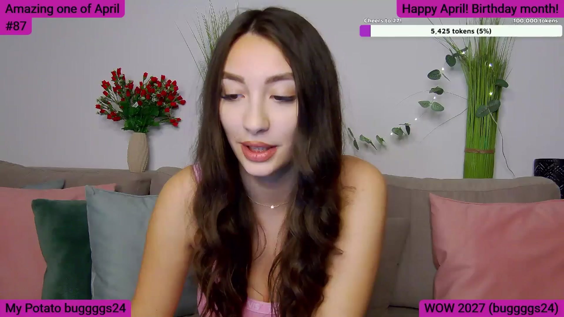 Gallery image thumbnail from SkyV_'s myfreecams stream on, 04/01/2025, 19:23 image 12 of 20