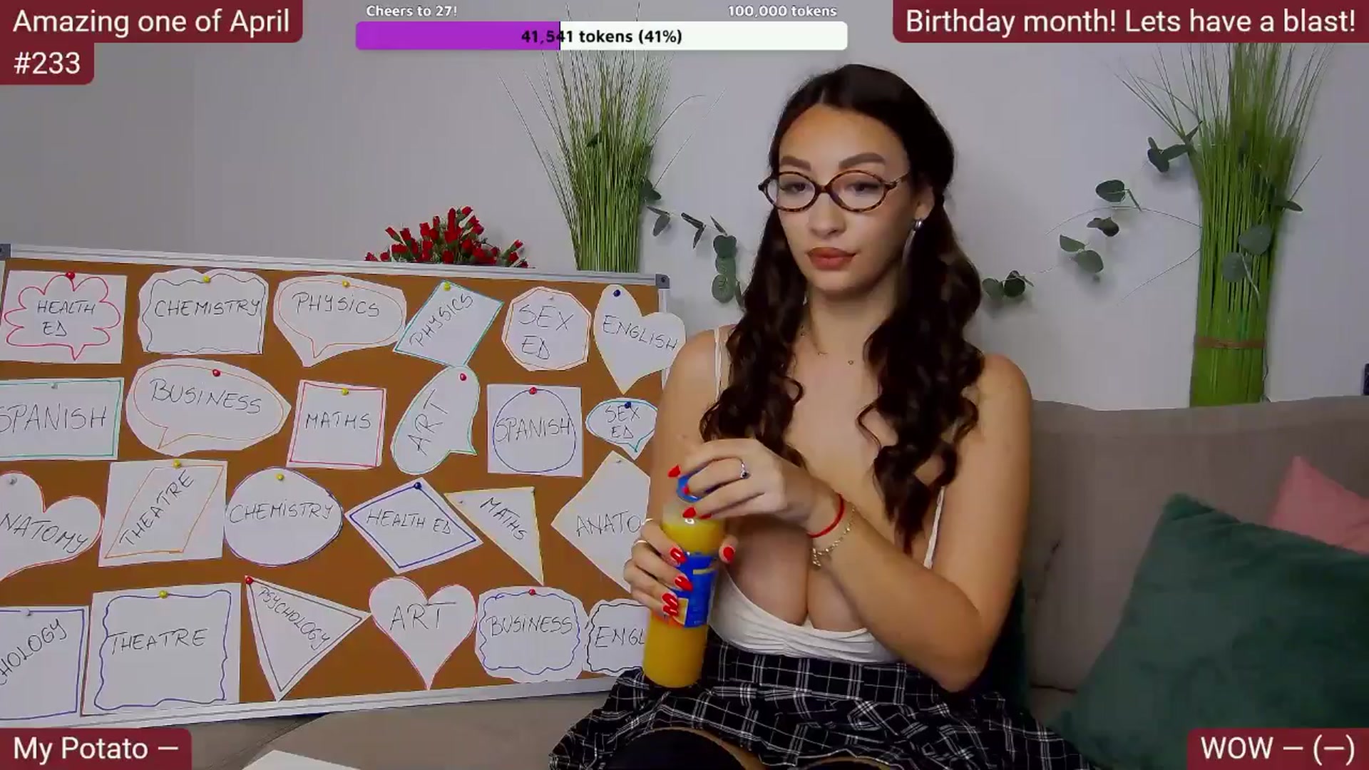 Gallery image thumbnail from SkyV_'s myfreecams stream on, 04/12/2025, 18:39 image 1 of 20