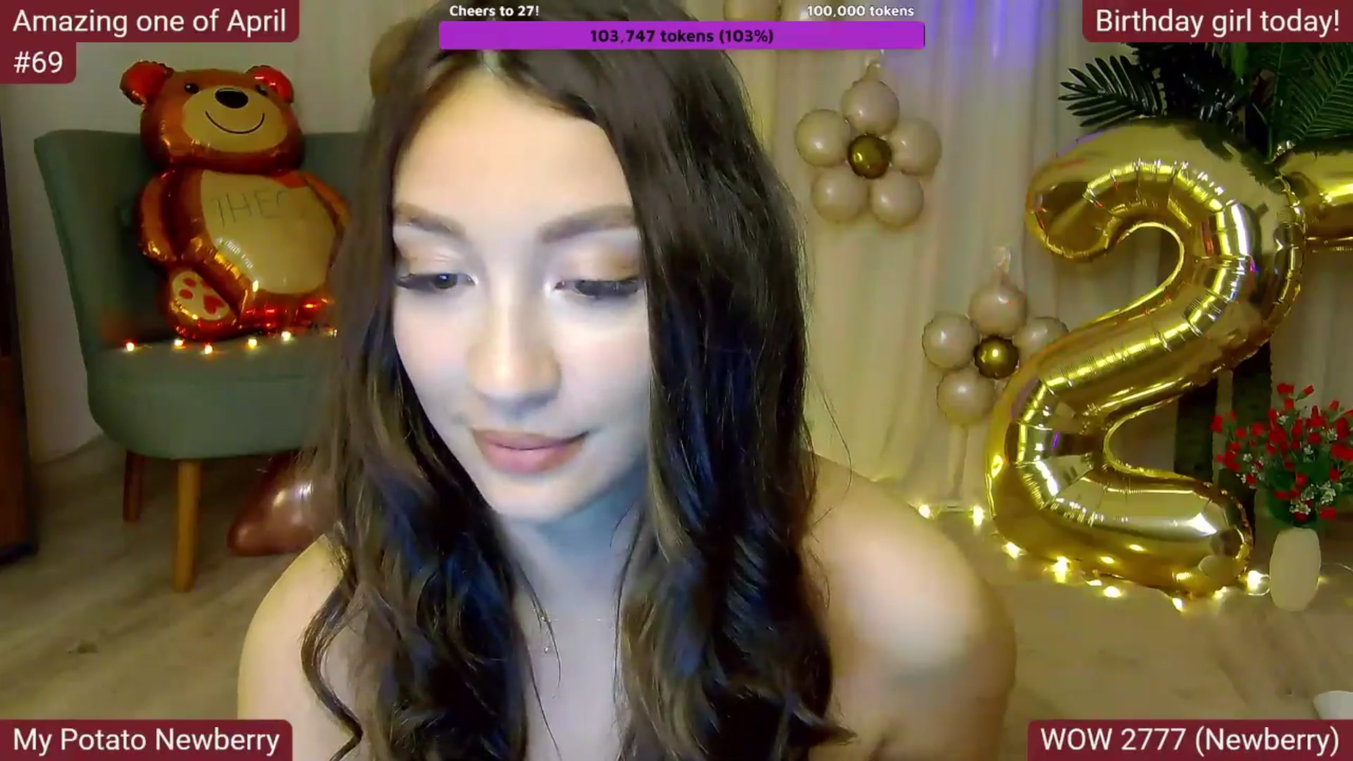 Gallery image thumbnail from SkyV_'s myfreecams stream on, 04/13/2025, 22:27 image 4 of 20