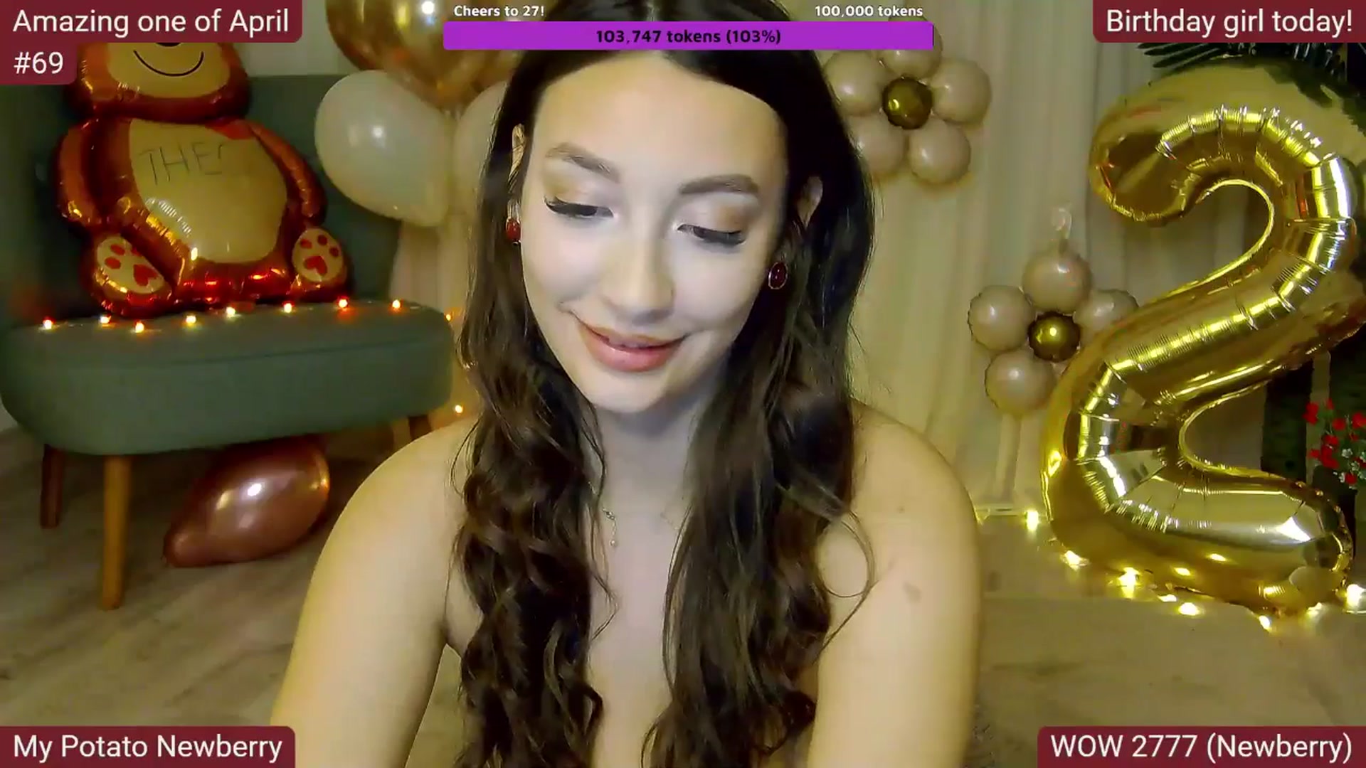 Gallery image thumbnail from SkyV_'s myfreecams stream on, 04/13/2025, 22:27 image 11 of 20