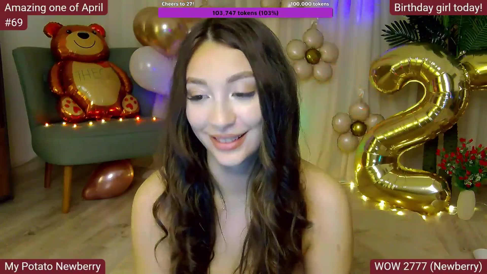 Gallery image thumbnail from SkyV_'s myfreecams stream on, 04/13/2025, 22:27 image 3 of 20