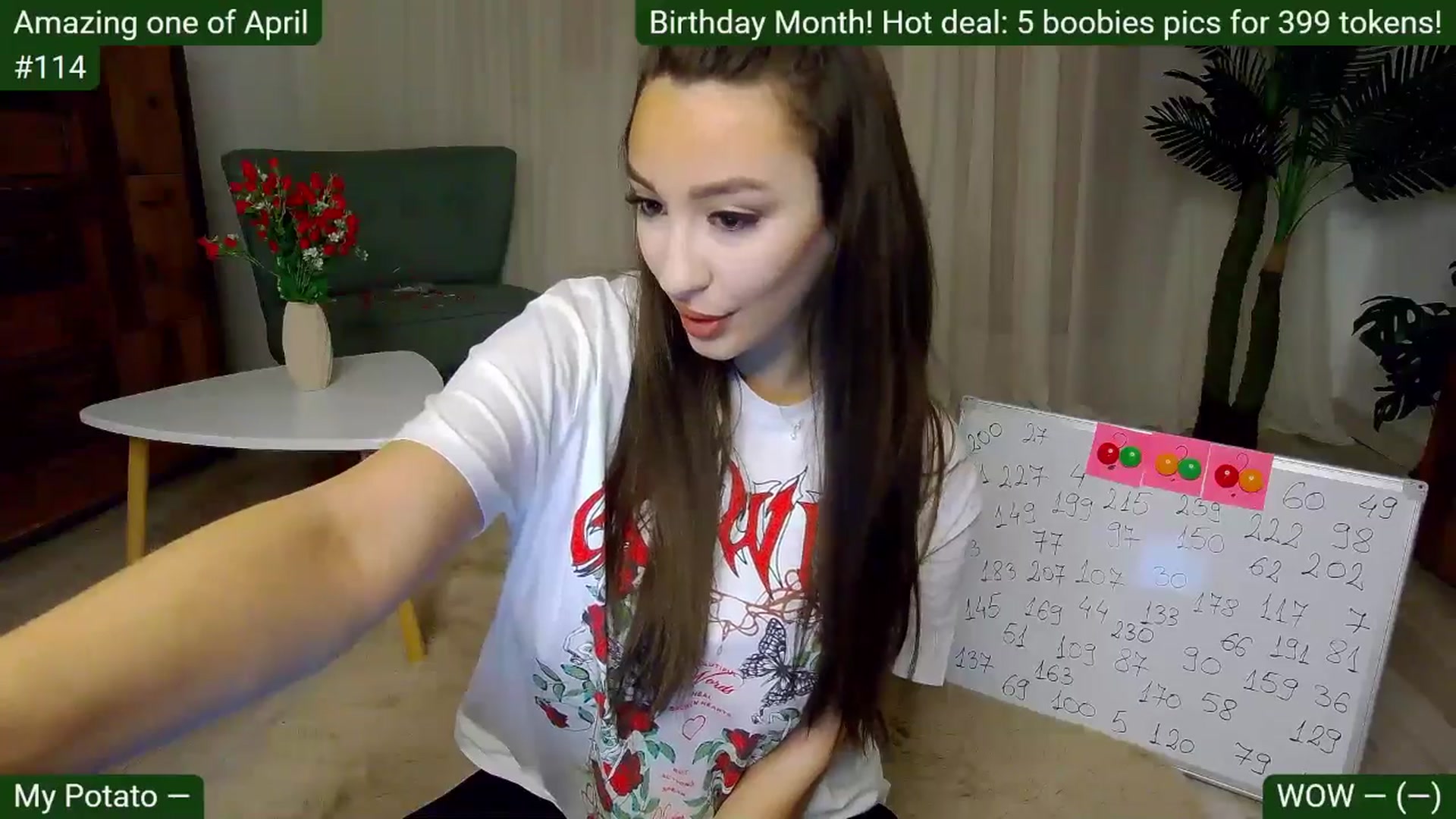 Gallery image thumbnail from SkyV_'s myfreecams stream on, 04/25/2025, 18:18 image 2 of 20