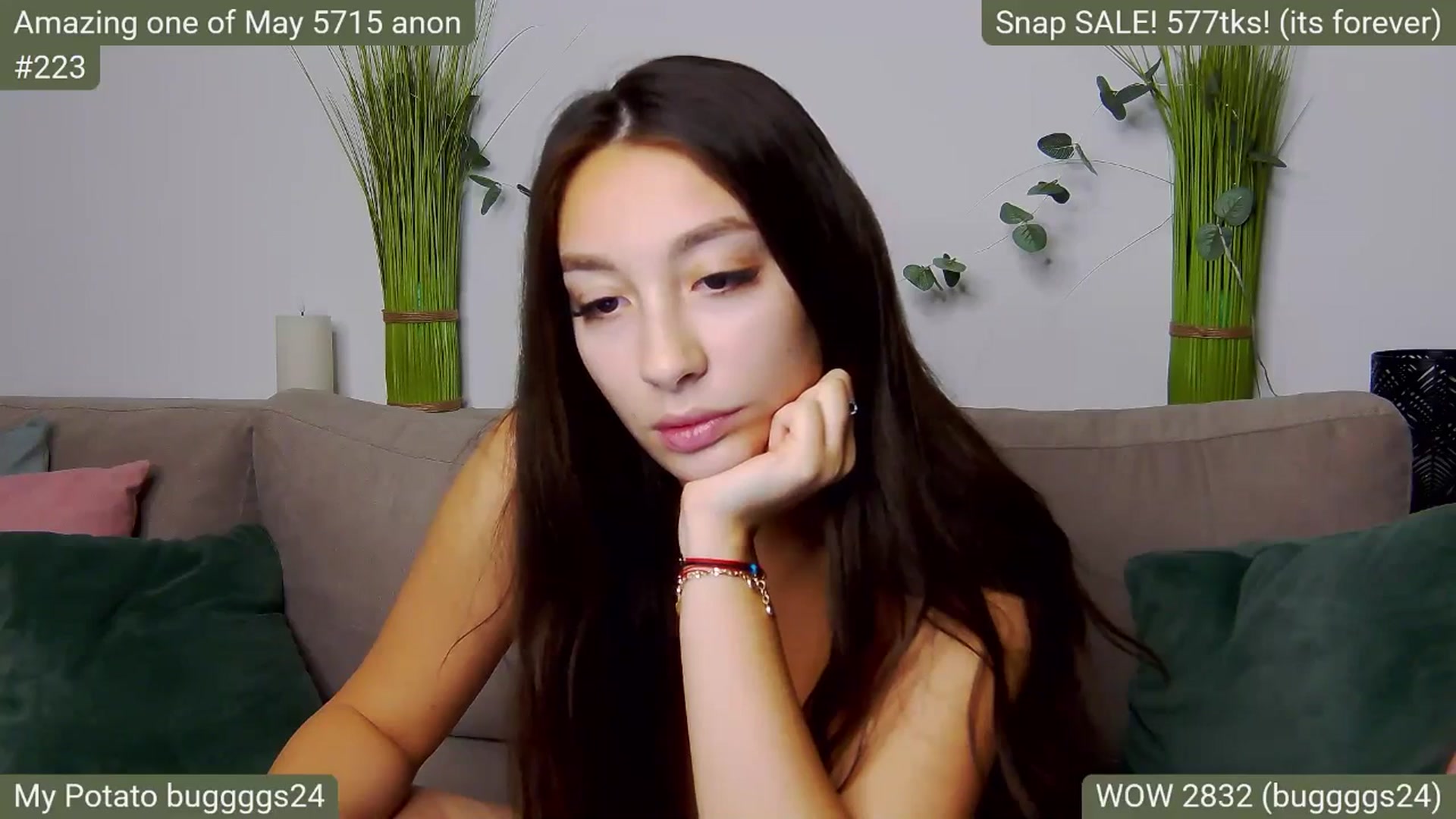 Gallery image thumbnail from SkyV_'s myfreecams stream on, 05/19/2025, 19:52 image 12 of 20