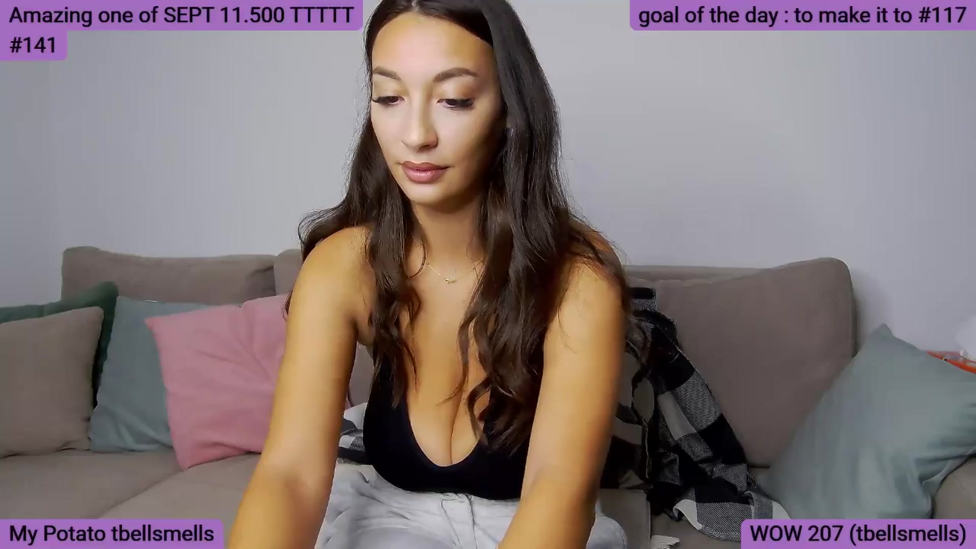 Gallery image thumbnail from SkyV_'s myfreecams stream on, 09/28/2025, 18:27 image 20 of 20