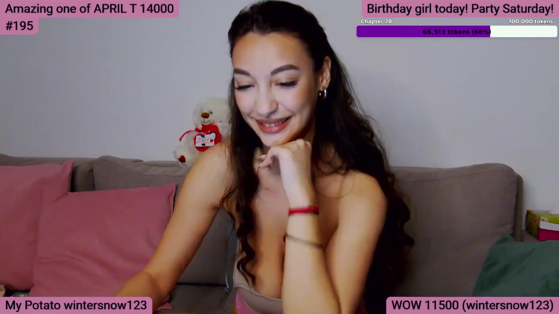 Gallery image thumbnail from SkyV_'s myfreecams stream on, 04/14/2026, 18:48 image 6 of 20
