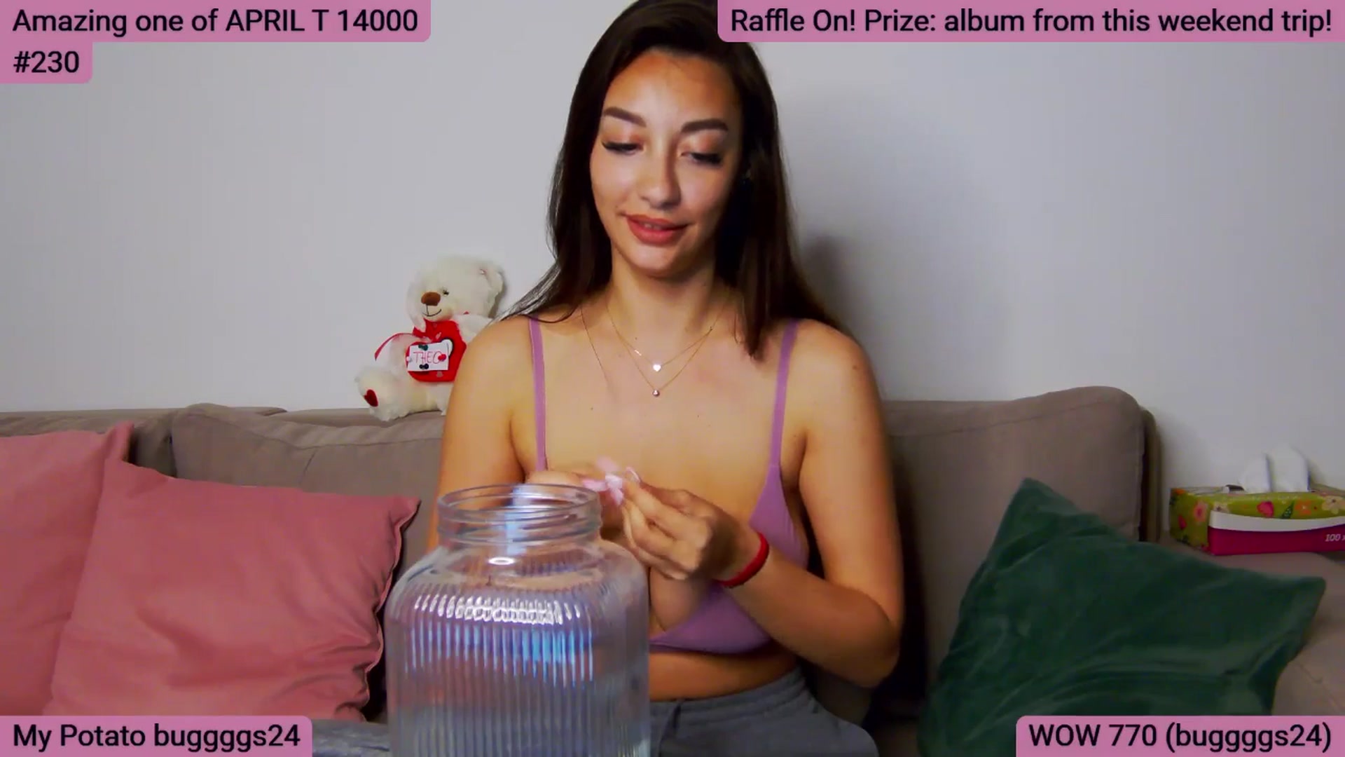Gallery image thumbnail from SkyV_'s myfreecams stream on, 04/29/2026, 18:32 image 4 of 20