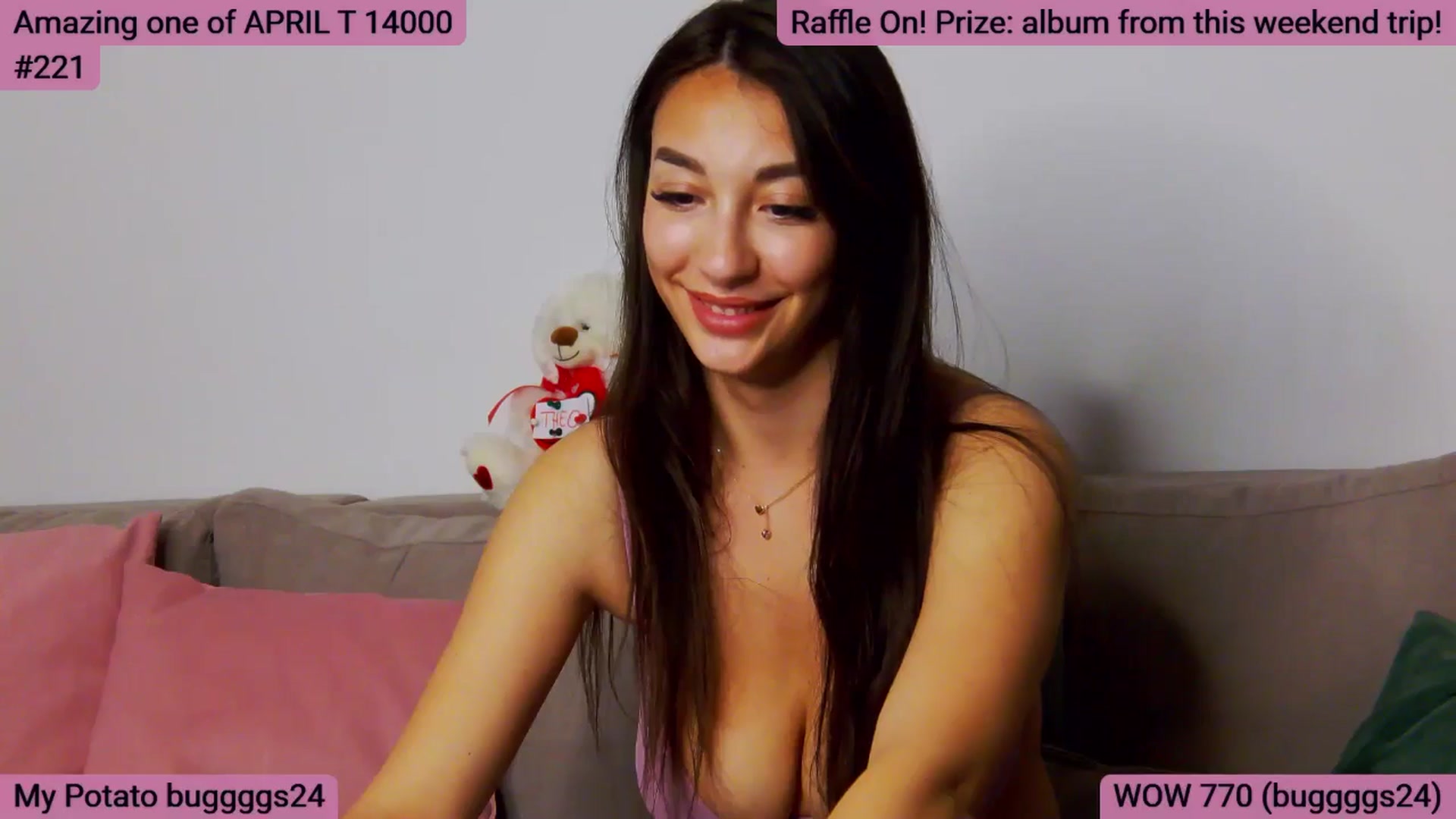 Gallery image thumbnail from SkyV_'s myfreecams stream on, 04/29/2026, 19:50 image 15 of 20