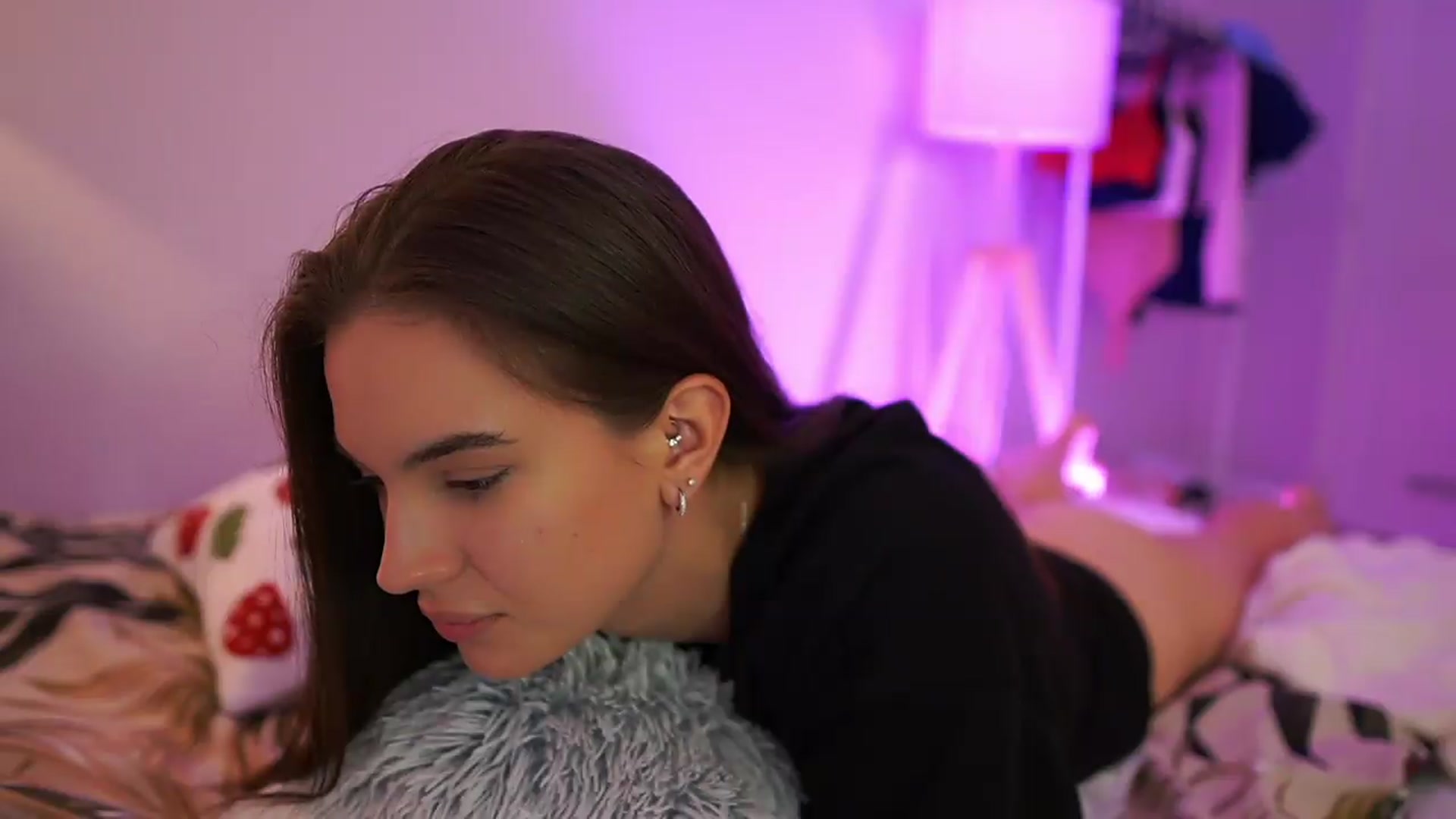 Gallery image thumbnail from Sky_Kate's myfreecams stream on, 09/08/2026, 23:27 image 14 of 20