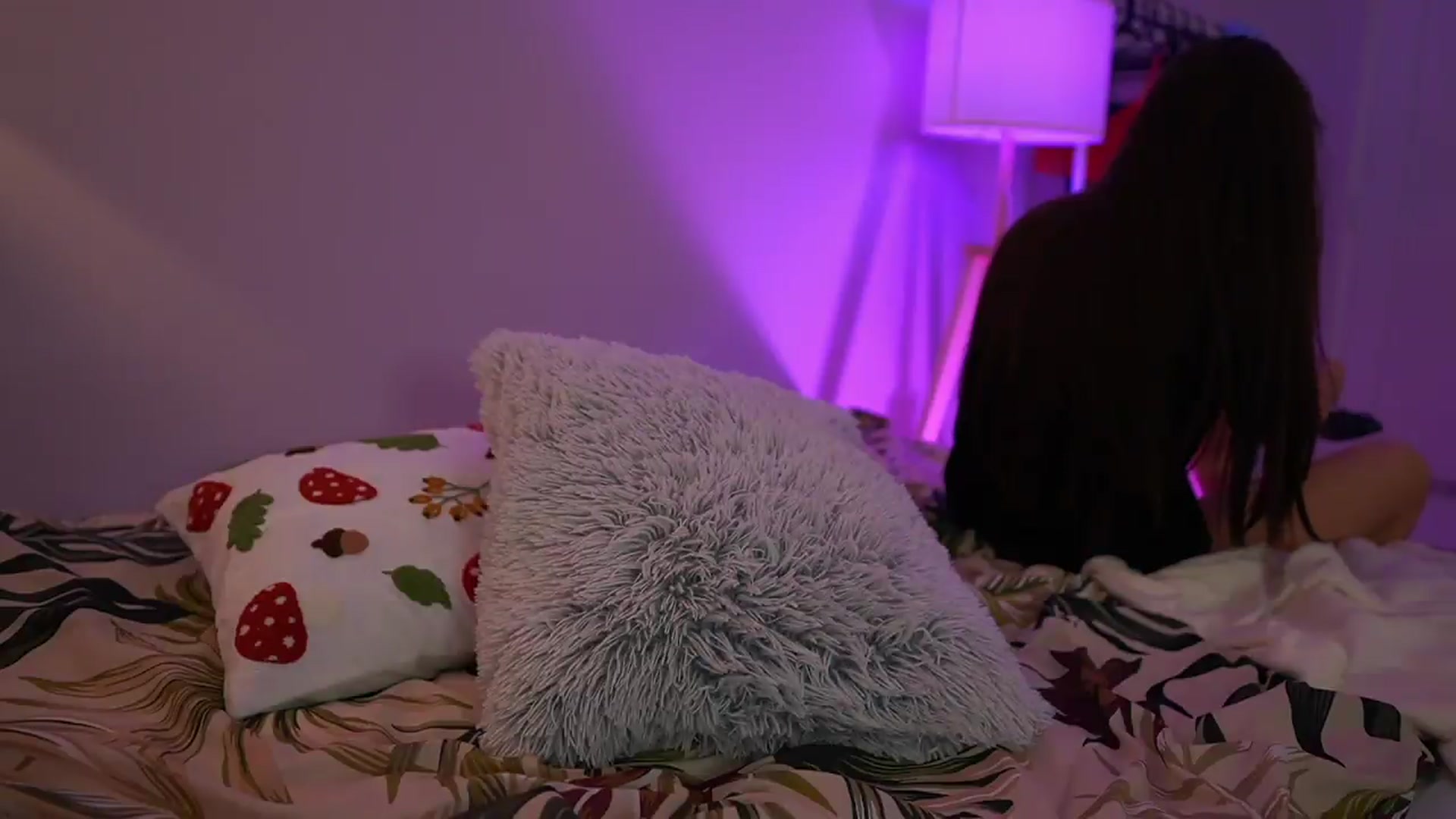 Gallery image thumbnail from Sky_Kate's myfreecams stream on, 09/08/2026, 23:27 image 19 of 20
