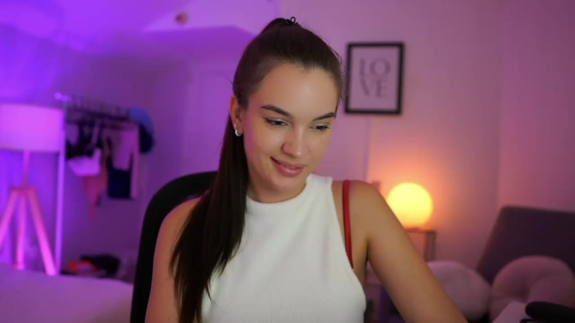 Gallery image thumbnail from Sky_Kate's myfreecams stream on, 09/10/2026, 16:32 image 1 of 20