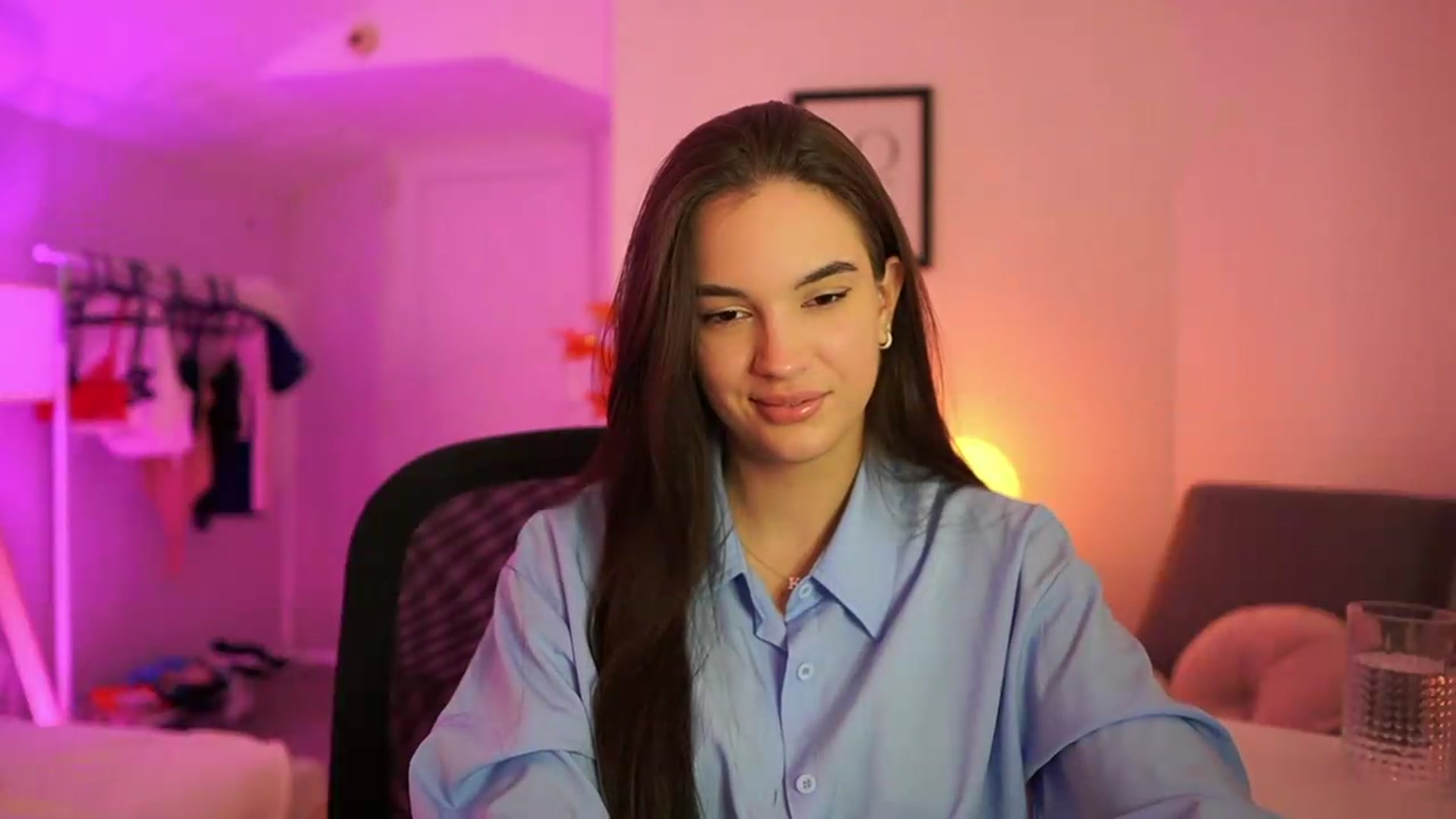Gallery image thumbnail from Sky_Kate's myfreecams stream on, 09/12/2026, 19:35 image 12 of 20