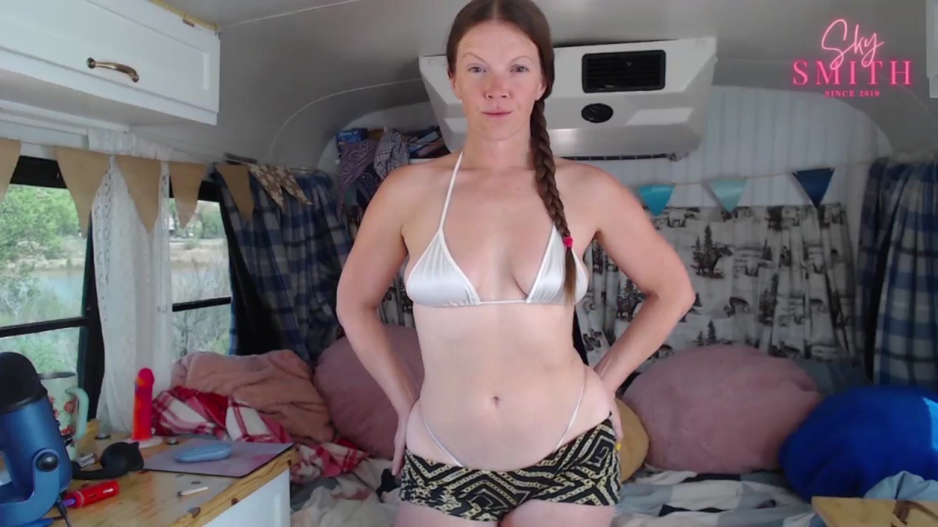 Gallery image thumbnail from Sky_Smith's myfreecams stream on, 04/28/2024, 20:09 image 9 of 20