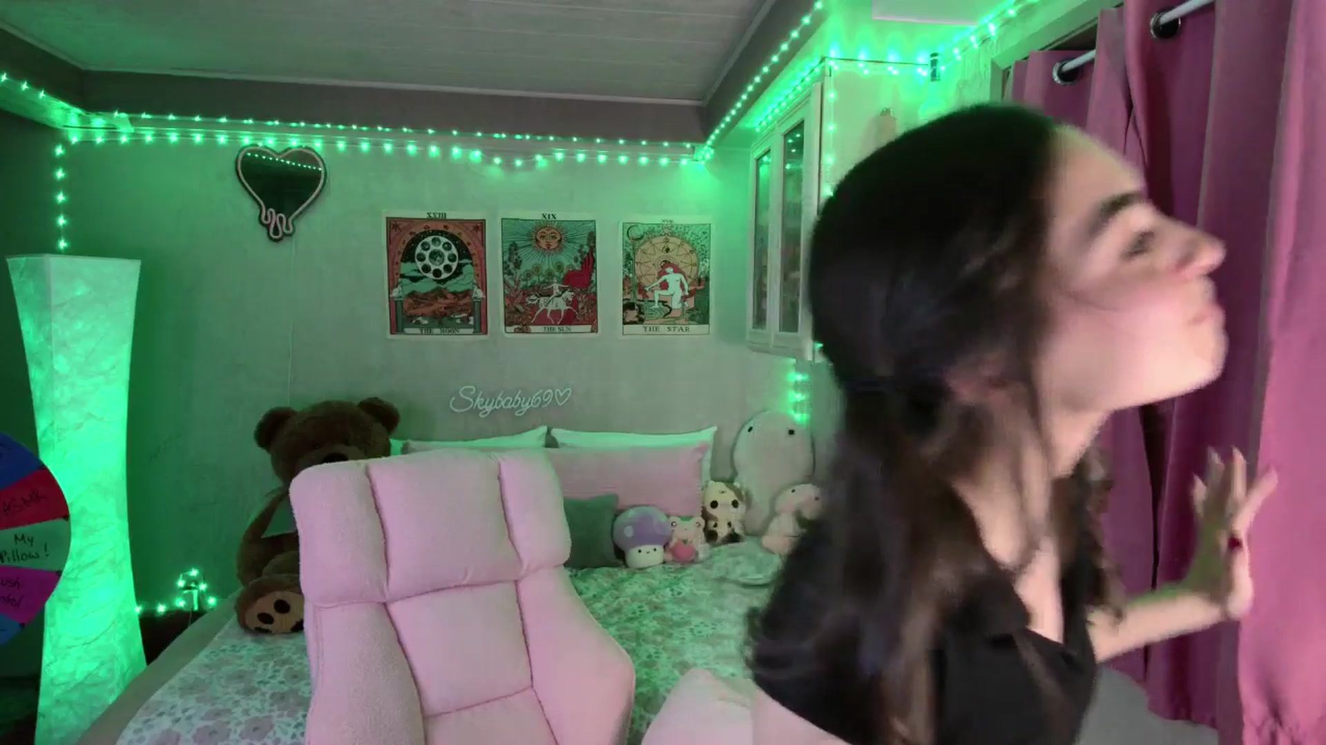 Gallery image thumbnail from Skybaby69's myfreecams stream on, 03/08/2026, 04:29 image 18 of 20