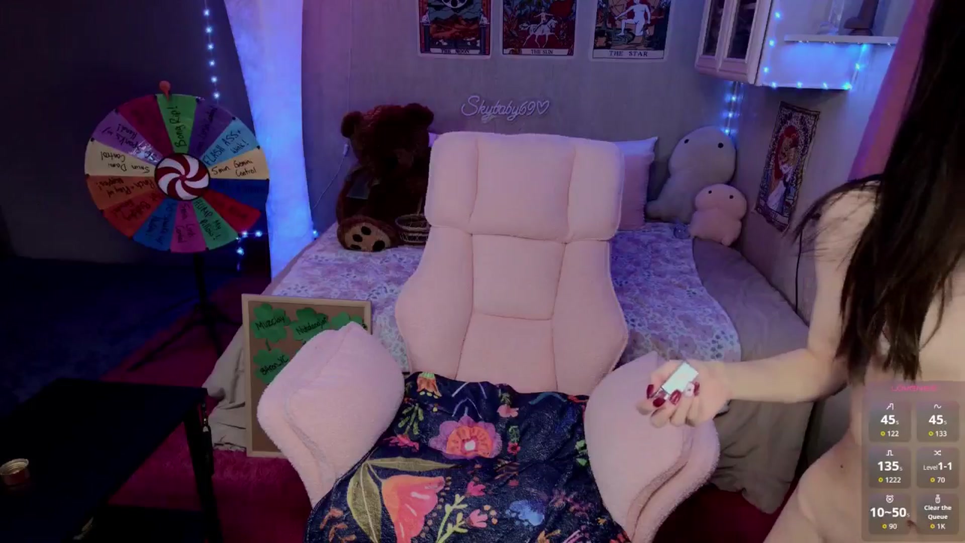 Gallery image thumbnail from Skybaby69's myfreecams stream on, 03/16/2026, 03:10 image 13 of 20