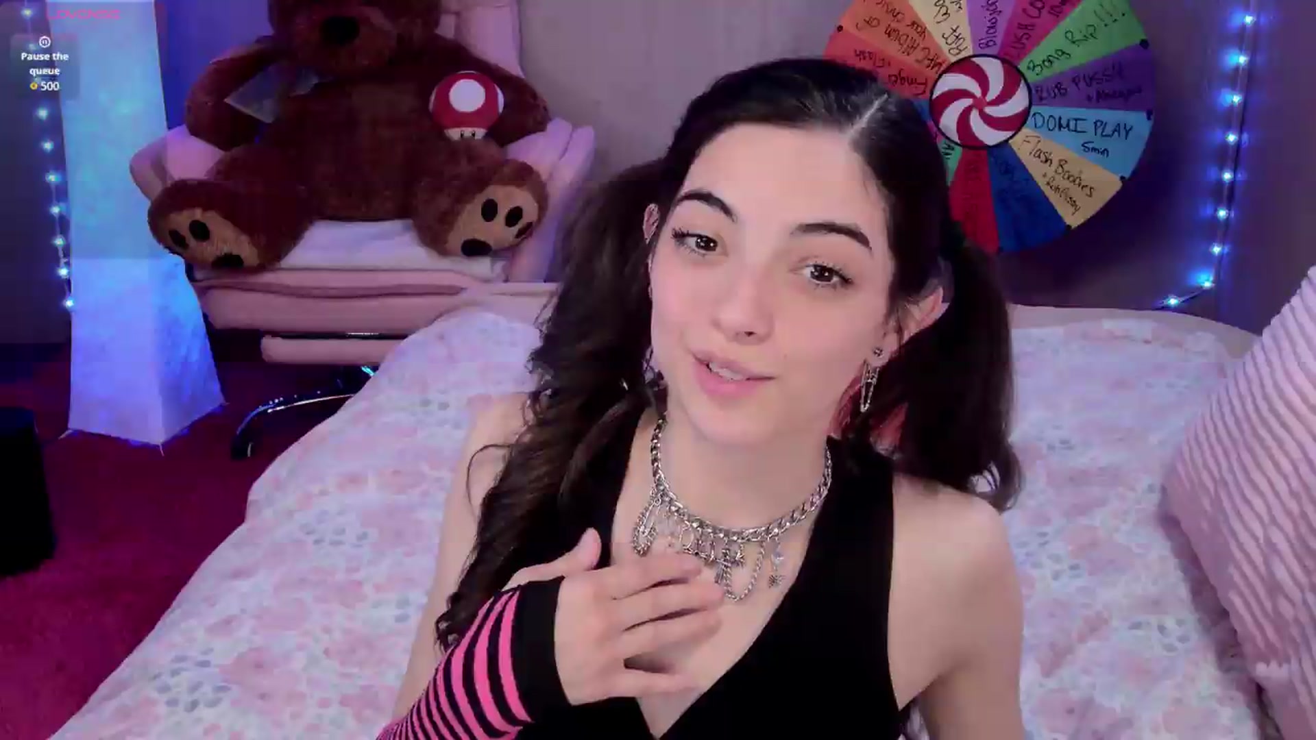 Gallery image thumbnail from Skybaby69's myfreecams stream on, 04/28/2026, 02:42 image 12 of 20