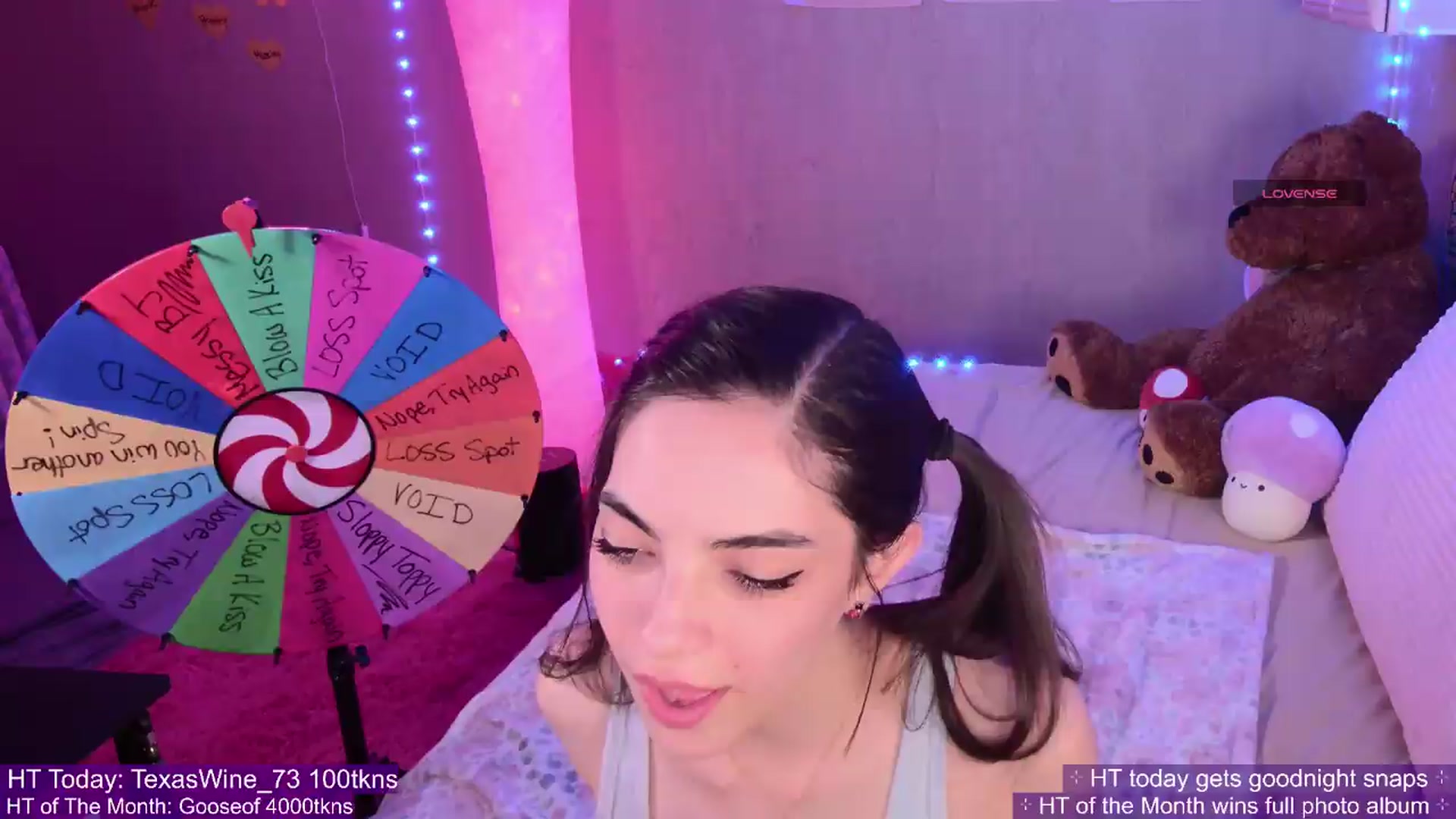 Gallery image thumbnail from Skybaby69's myfreecams stream on, 05/20/2026, 04:53 image 9 of 20