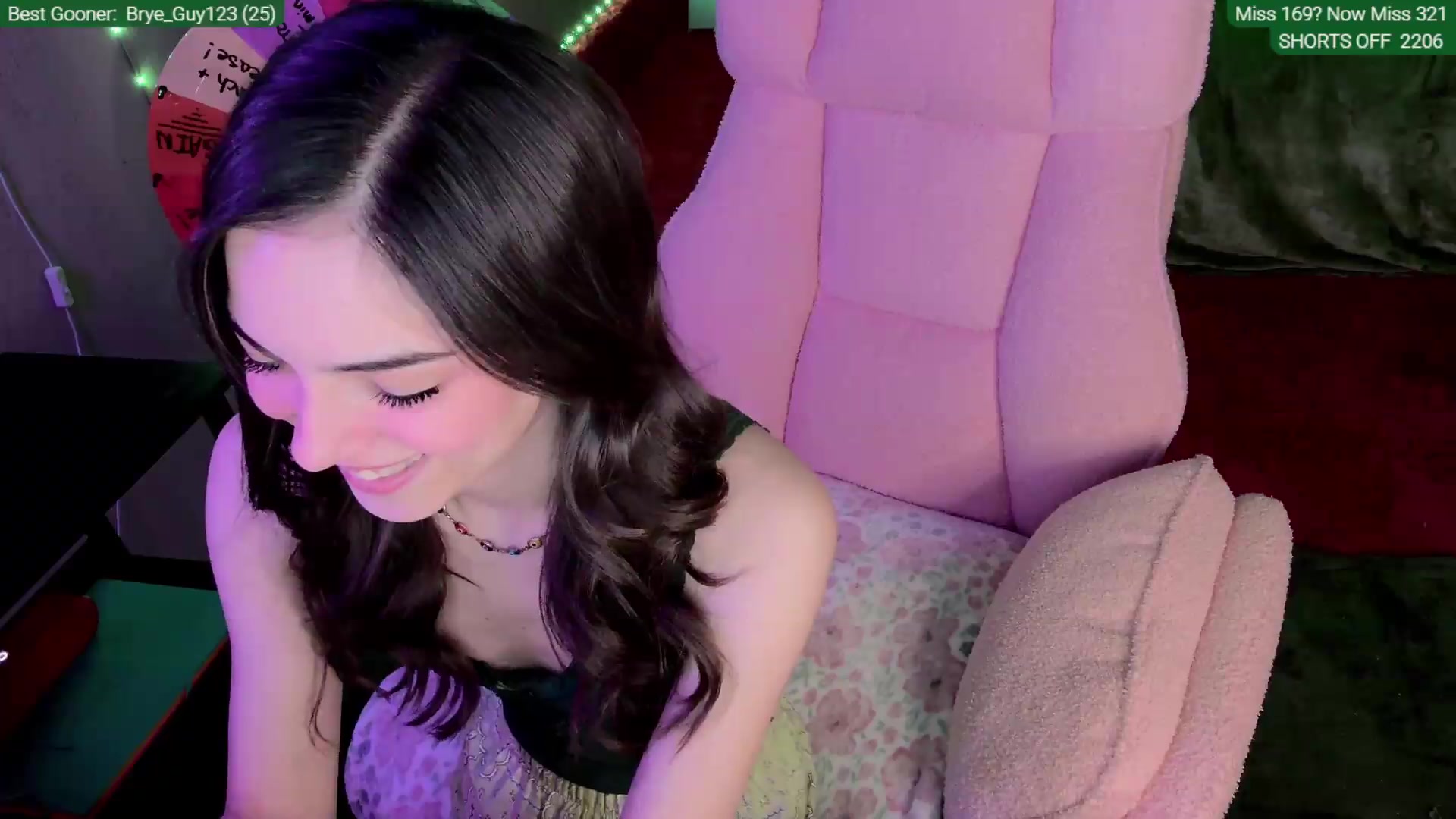 Gallery image thumbnail from Skybaby69's myfreecams stream on, 08/19/2026, 04:34 image 4 of 20