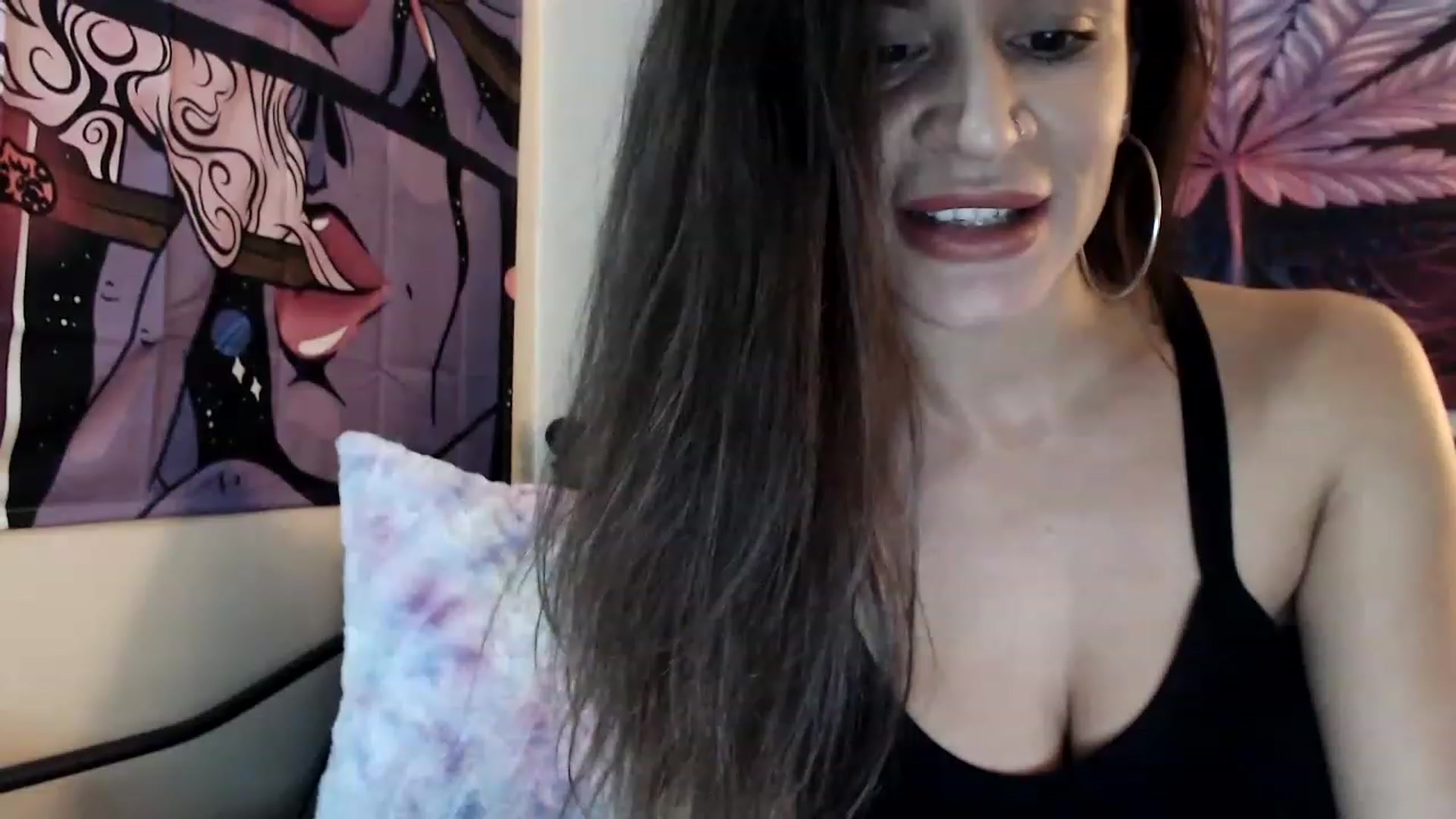 Gallery image thumbnail from Skye_Bunny's myfreecams stream on, 11/16/2022, 09:27 image 7 of 20
