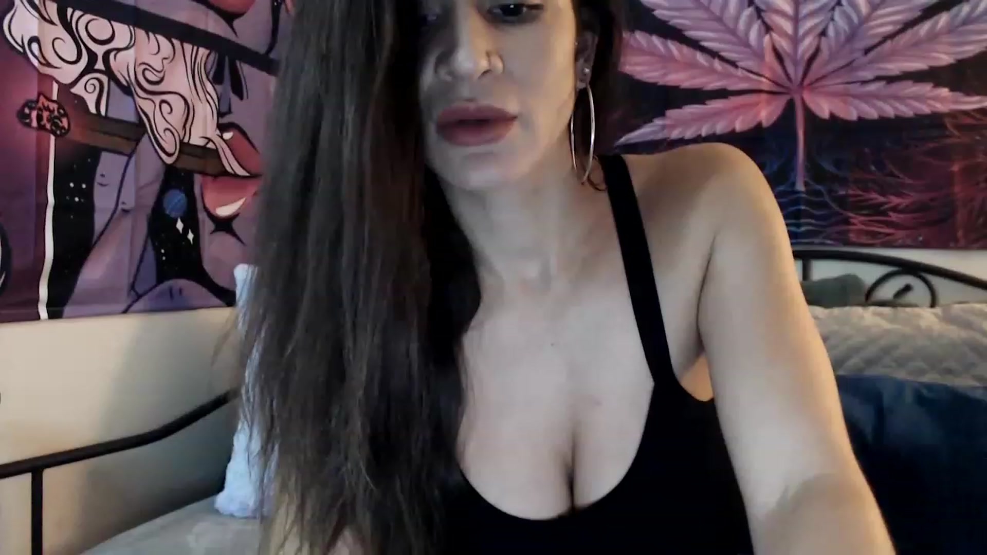 Gallery image thumbnail from Skye_Bunny's myfreecams stream on, 11/16/2022, 09:27 image 11 of 20