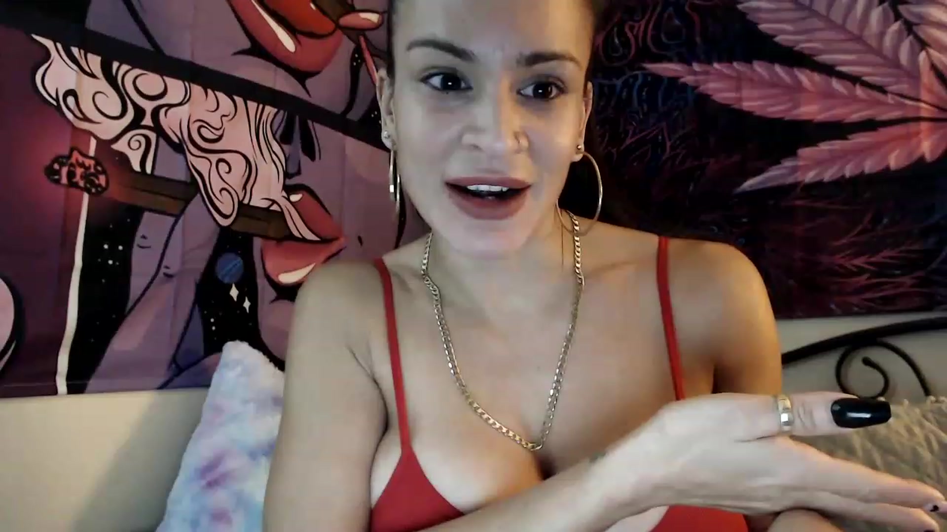 Gallery image thumbnail from Skye_Bunny's myfreecams stream on, 11/17/2022, 11:15 image 8 of 20
