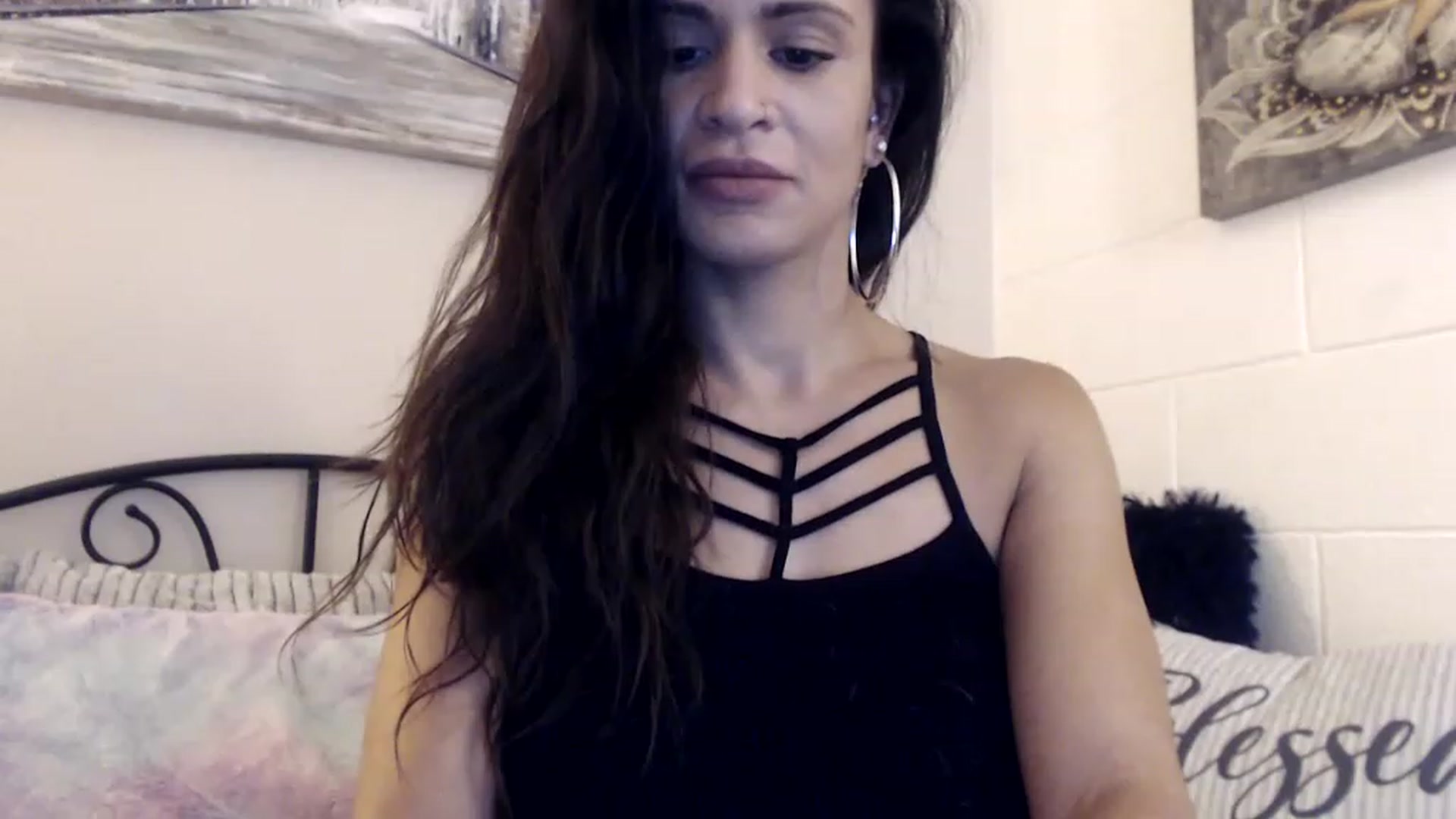 Gallery image thumbnail from Skye_Bunny's myfreecams stream on, 11/28/2022, 14:13 image 3 of 20