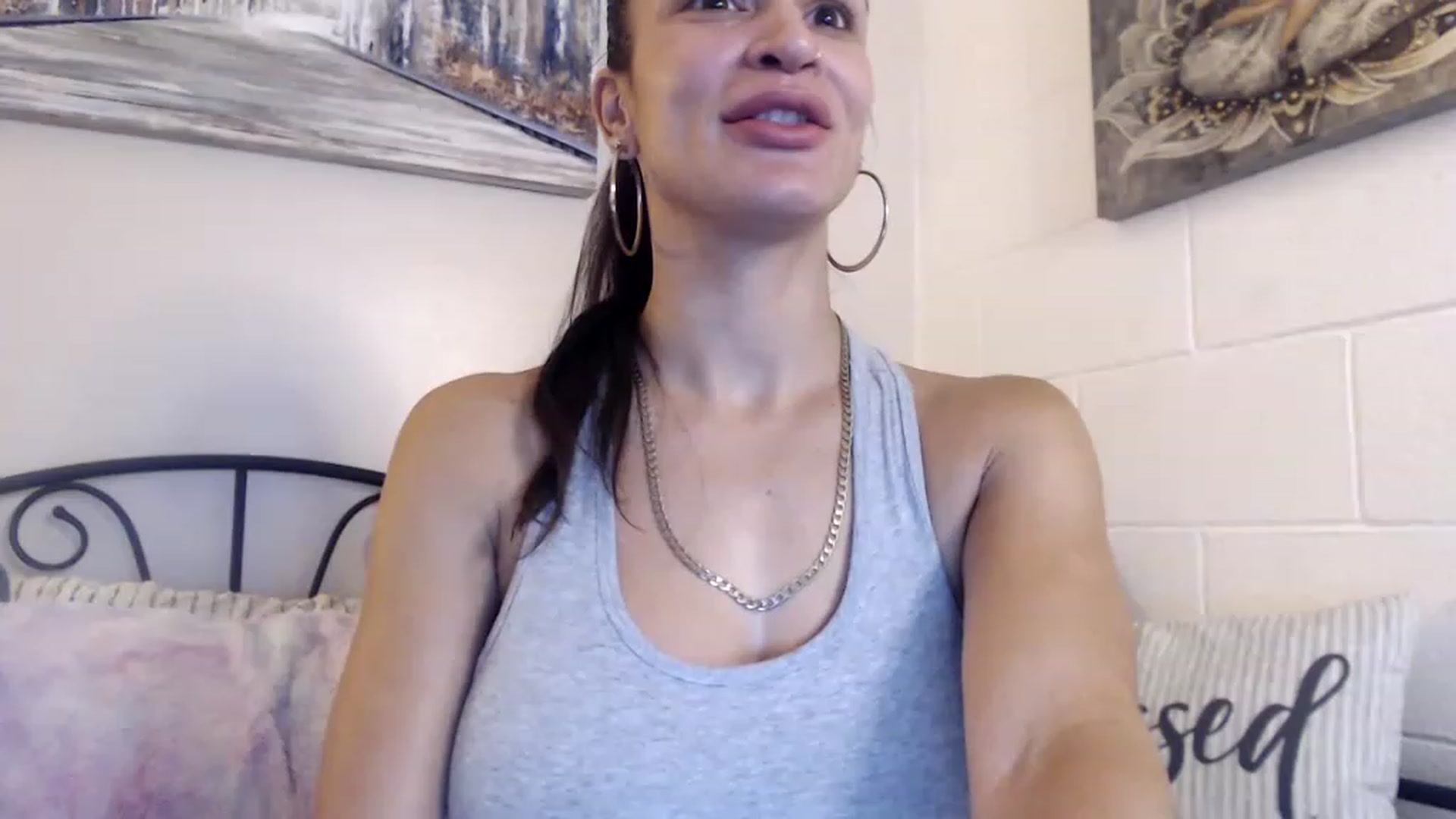 Gallery image thumbnail from Skye_Bunny's myfreecams stream on, 12/03/2022, 15:59 image 7 of 20