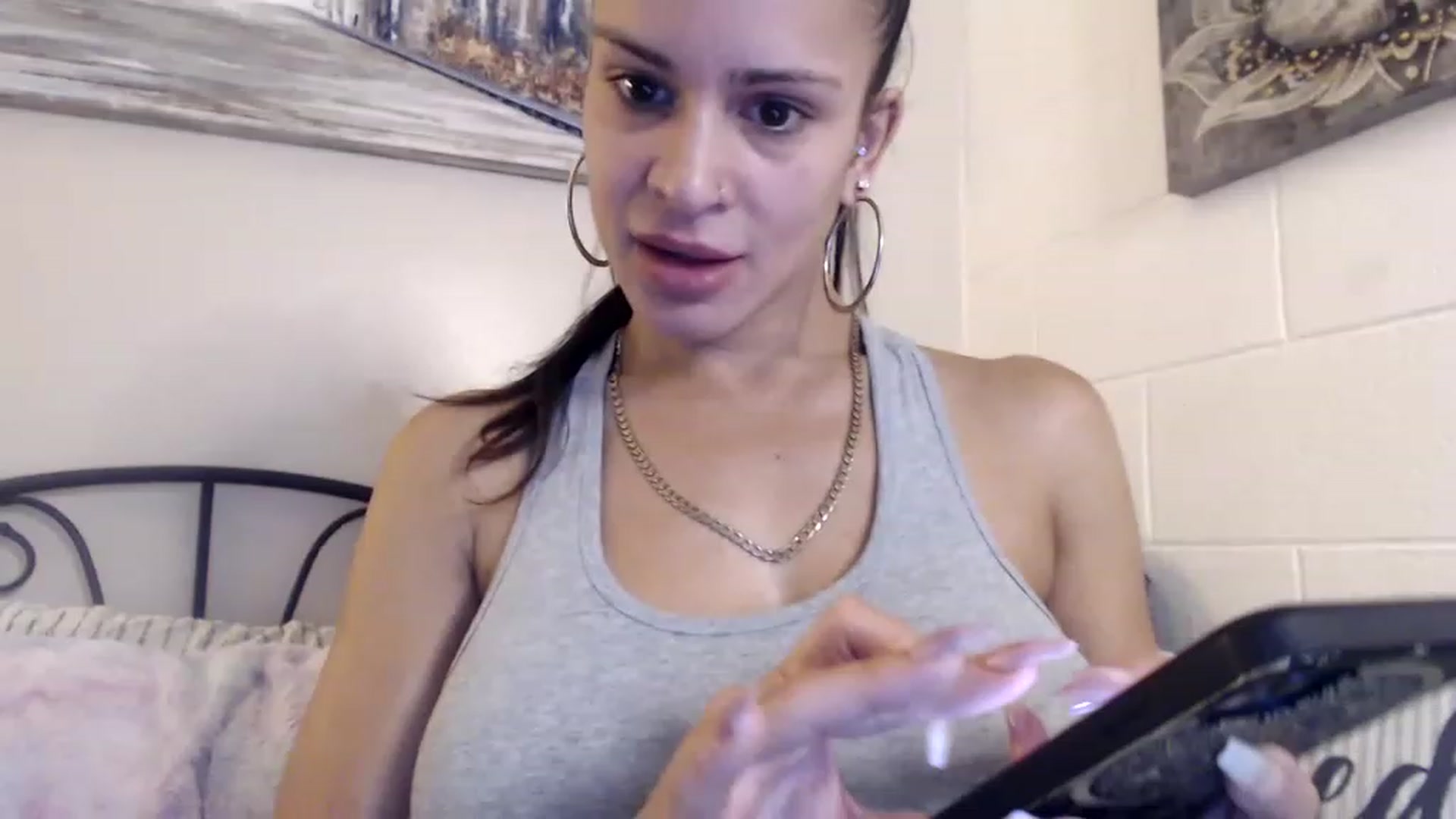Gallery image thumbnail from Skye_Bunny's myfreecams stream on, 12/03/2022, 15:59 image 5 of 20