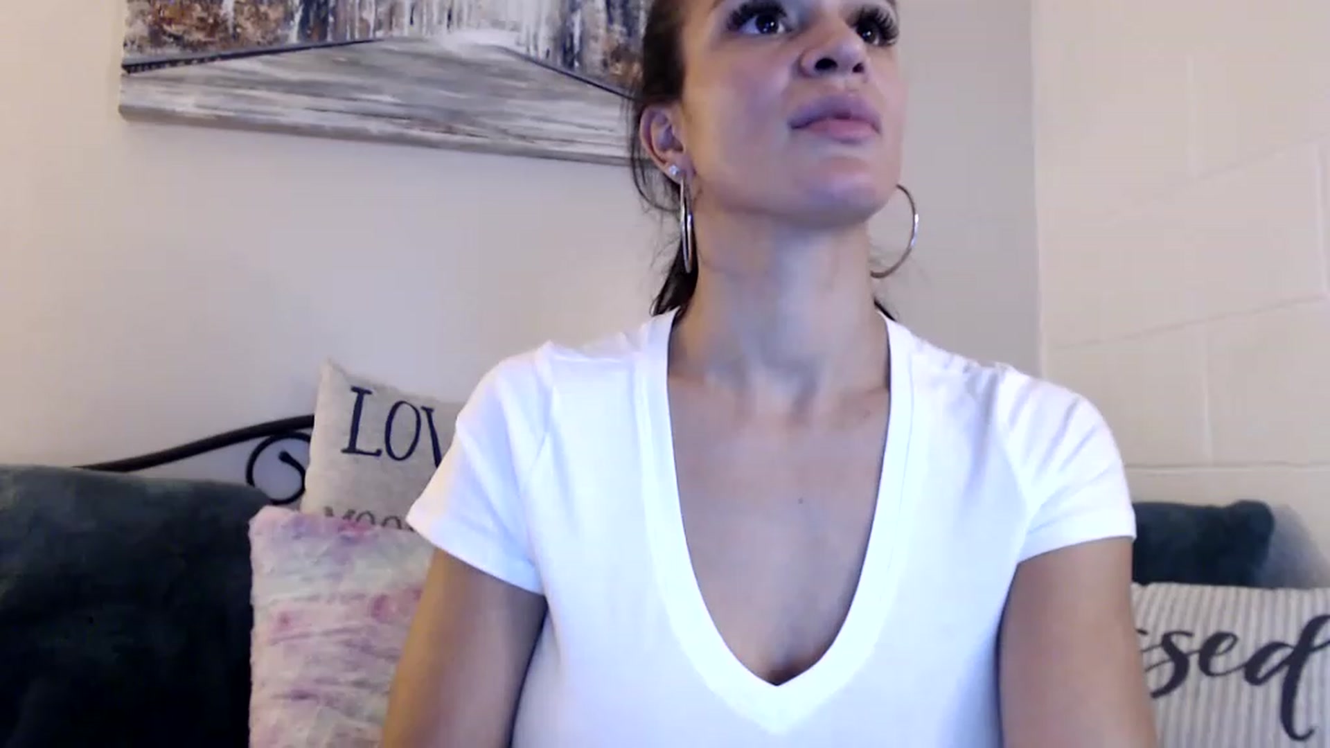 Gallery image thumbnail from Skye_Bunny's myfreecams stream on, 12/06/2022, 18:52 image 11 of 20