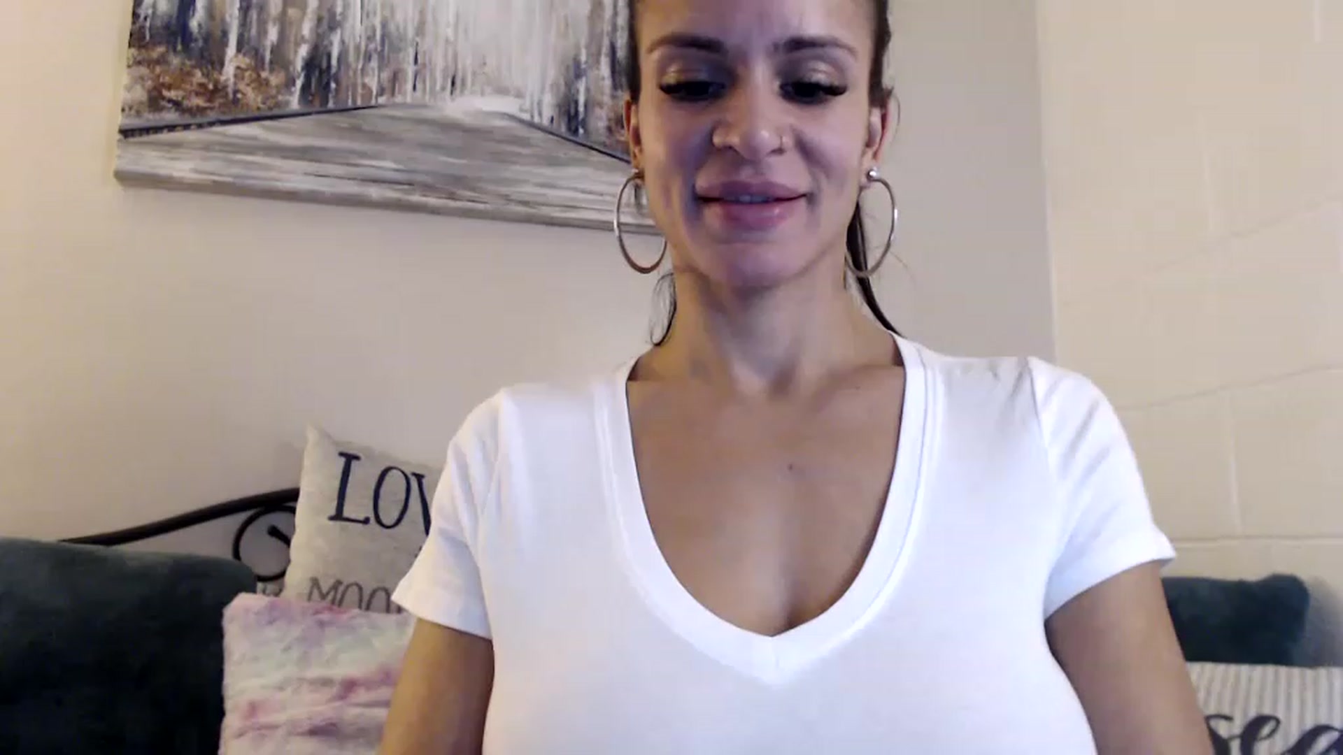 Gallery image thumbnail from Skye_Bunny's myfreecams stream on, 12/06/2022, 18:52 image 7 of 20