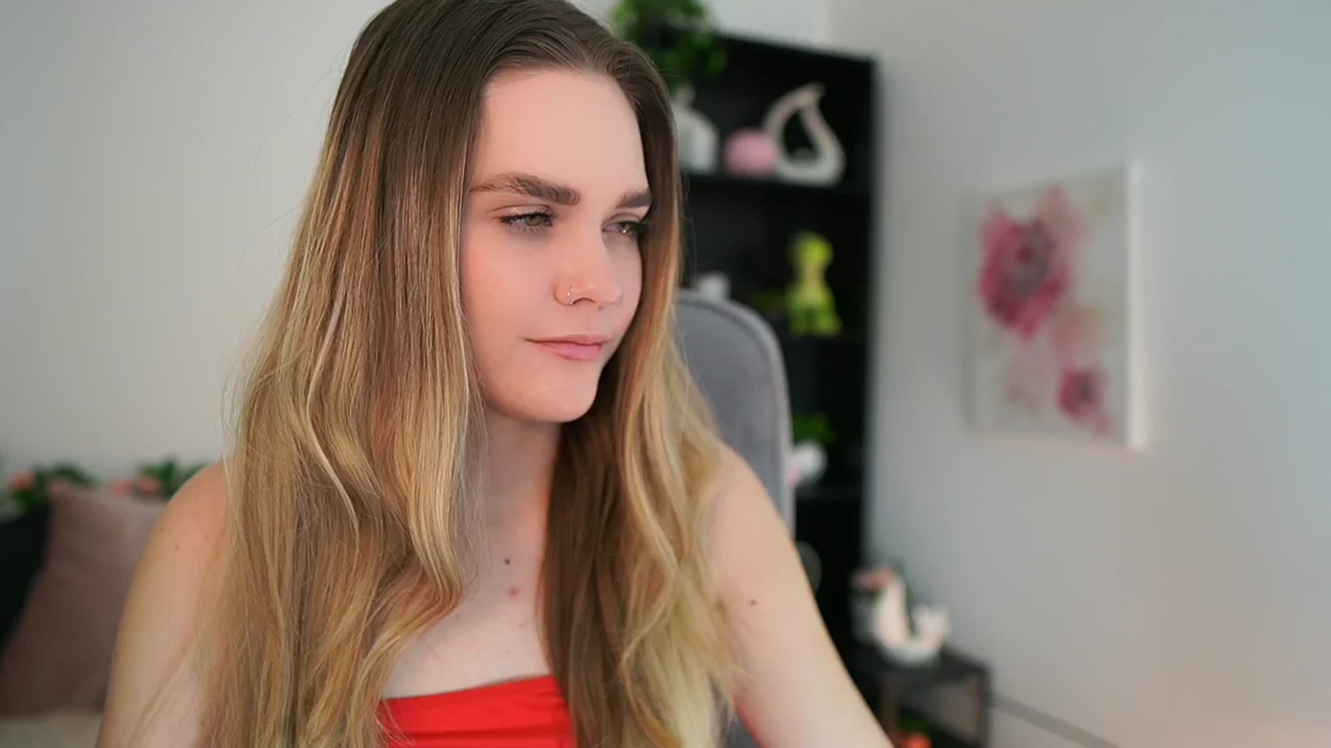 Gallery image thumbnail from Skyla_Novea_'s myfreecams stream on, 03/18/2024, 21:16 image 12 of 20