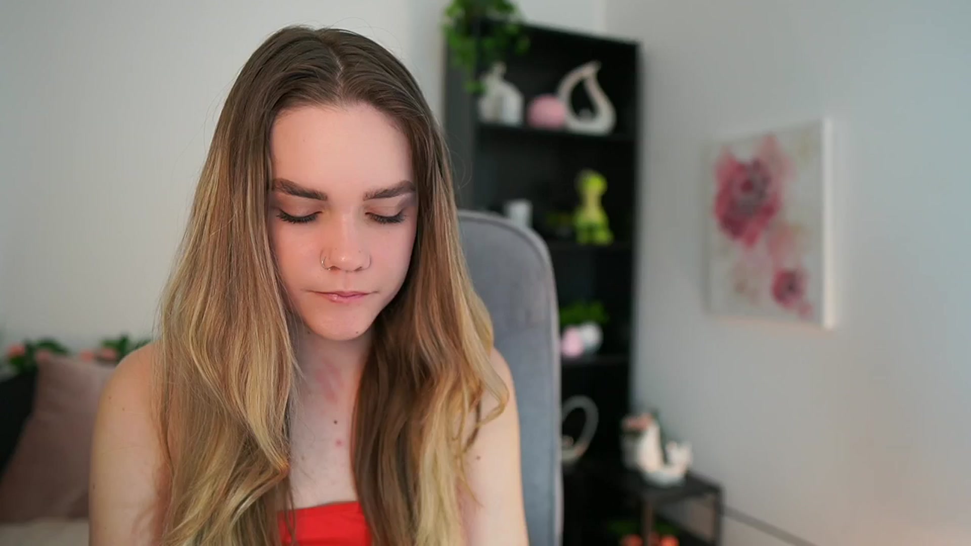 Gallery image thumbnail from Skyla_Novea_'s myfreecams stream on, 03/18/2024, 21:16 image 17 of 20