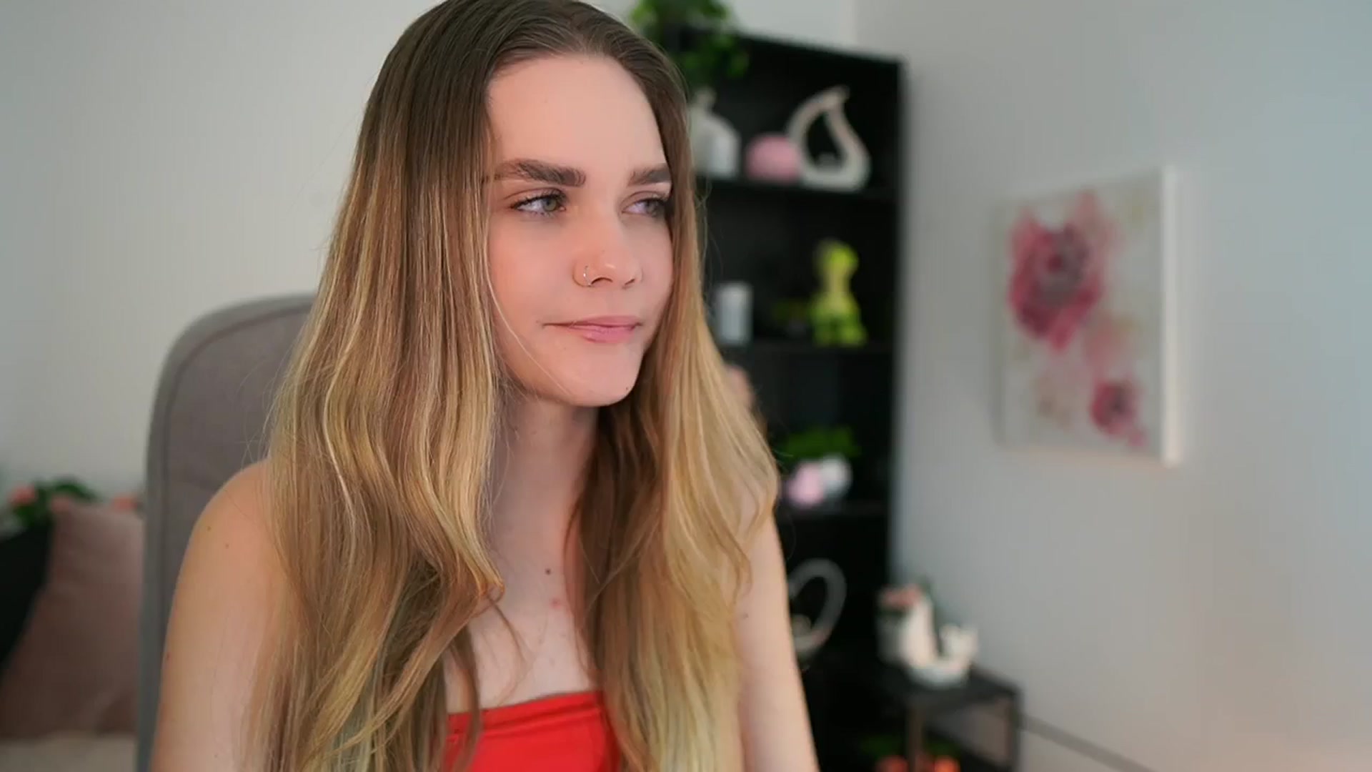 Gallery image thumbnail from Skyla_Novea_'s myfreecams stream on, 03/18/2024, 21:16 image 9 of 20