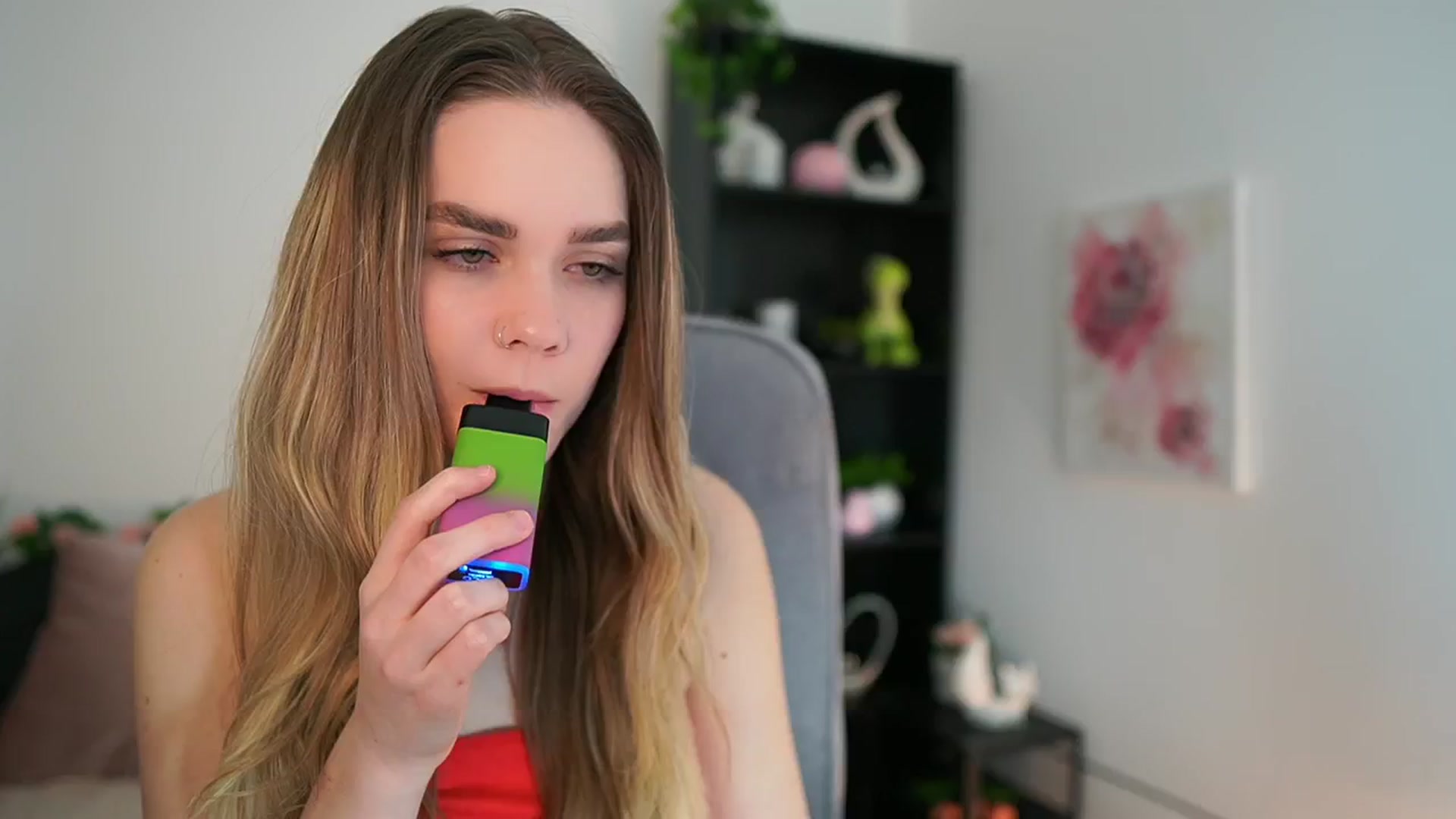 Gallery image thumbnail from Skyla_Novea_'s myfreecams stream on, 03/18/2024, 21:16 image 16 of 20
