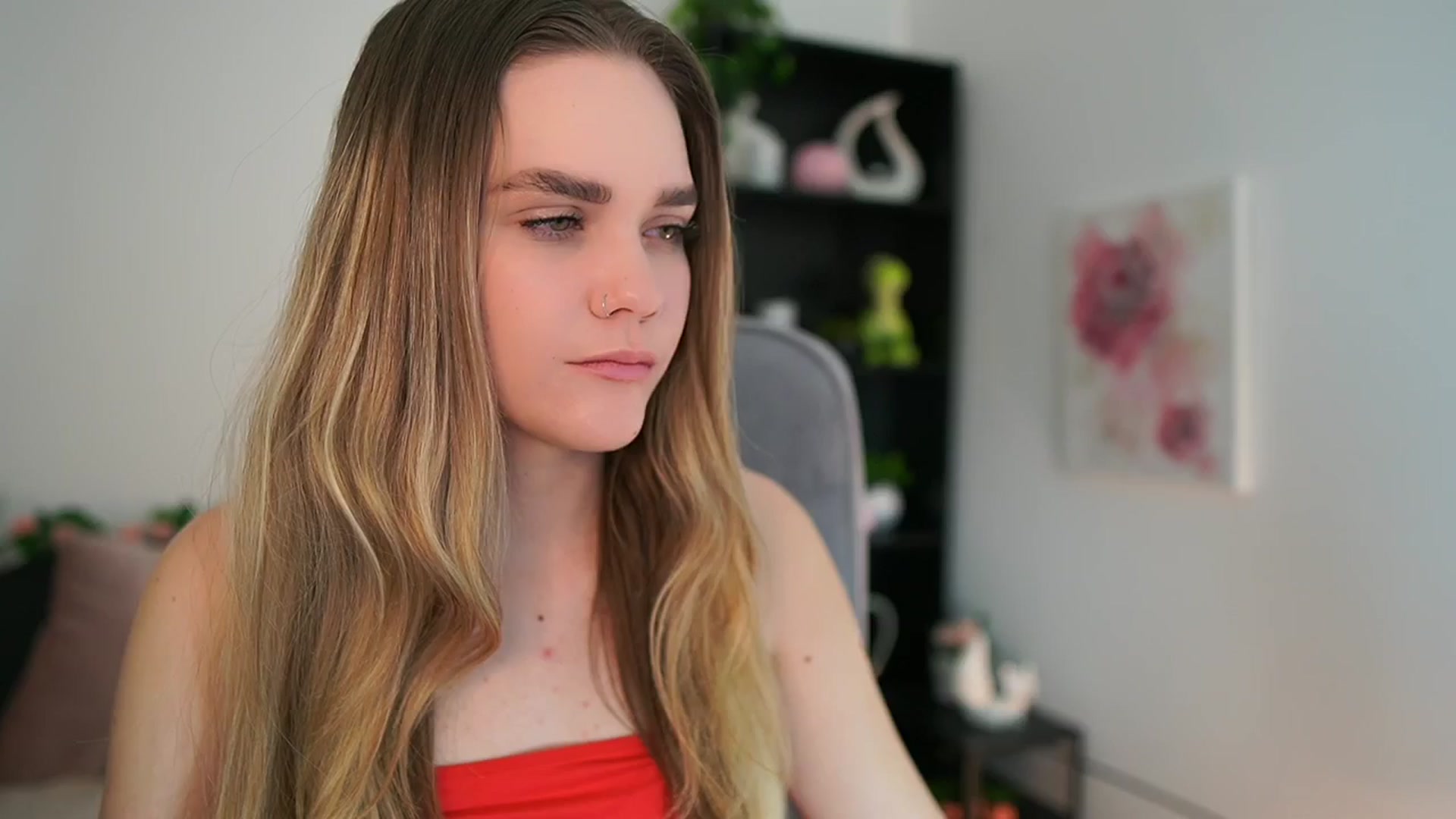 Gallery image thumbnail from Skyla_Novea_'s myfreecams stream on, 03/18/2024, 21:16 image 13 of 20