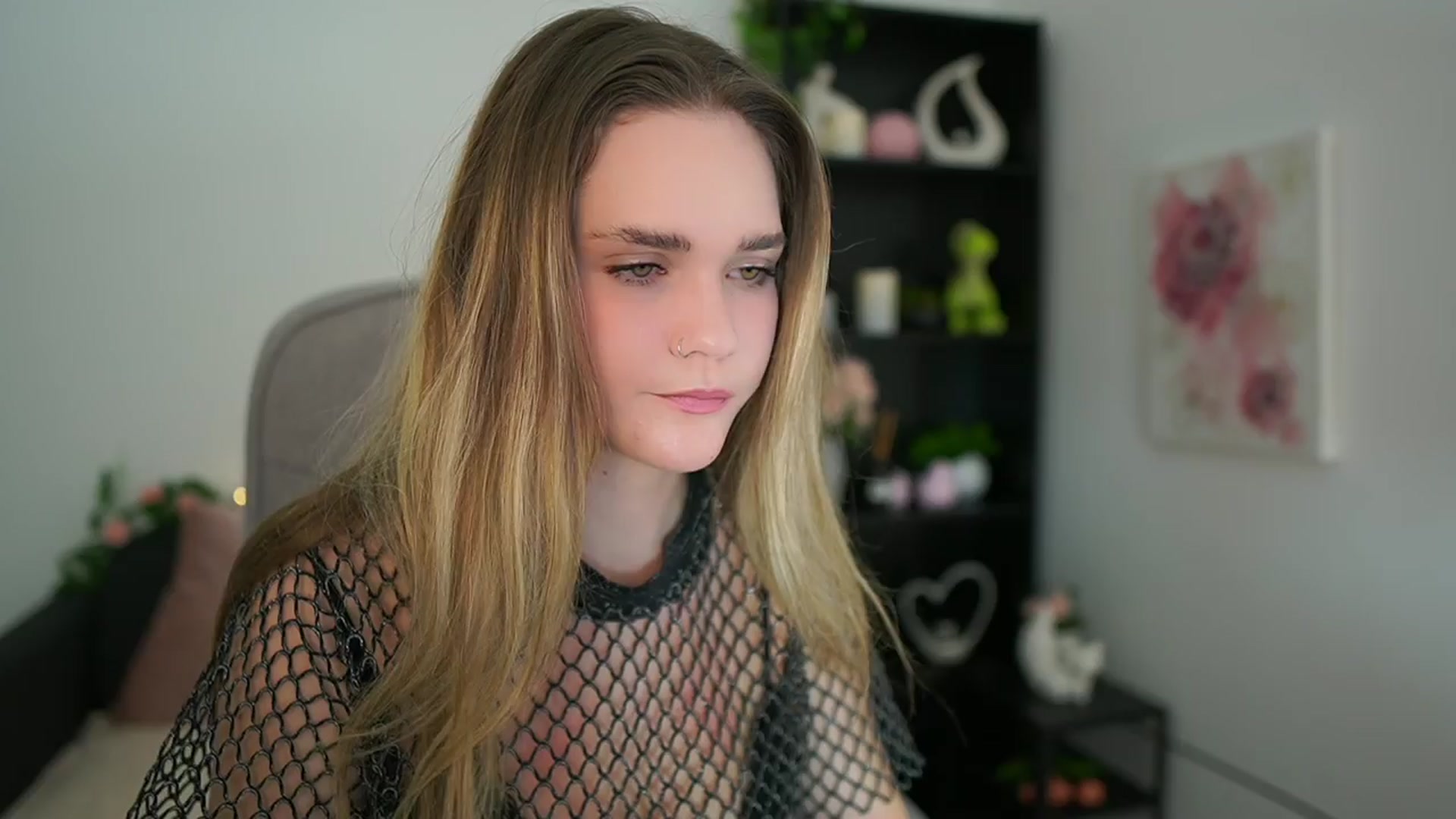 Gallery image thumbnail from Skyla_Novea_'s myfreecams stream on, 03/21/2024, 20:13 image 4 of 20