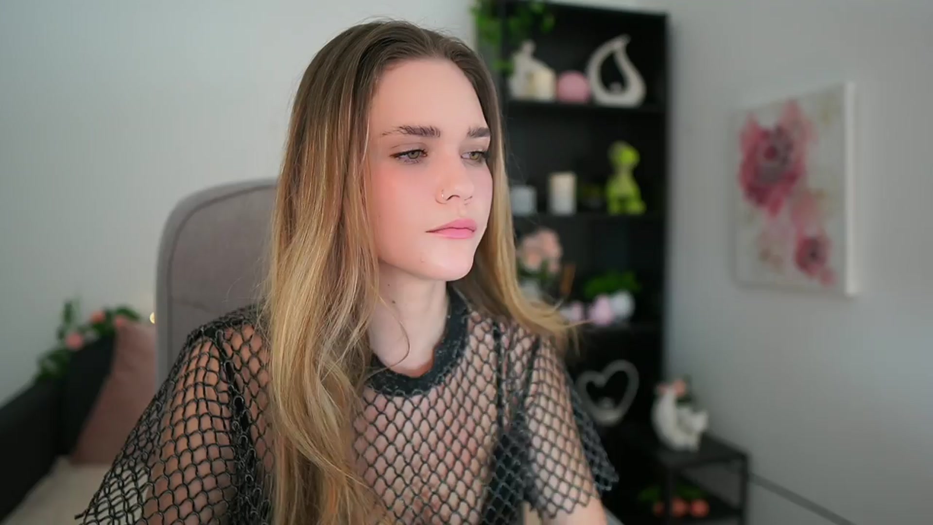 Gallery image thumbnail from Skyla_Novea_'s myfreecams stream on, 03/21/2024, 20:13 image 19 of 20