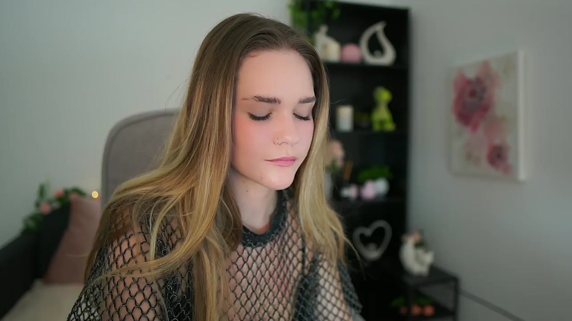 Gallery image thumbnail from Skyla_Novea_'s myfreecams stream on, 03/21/2024, 20:13 image 6 of 20