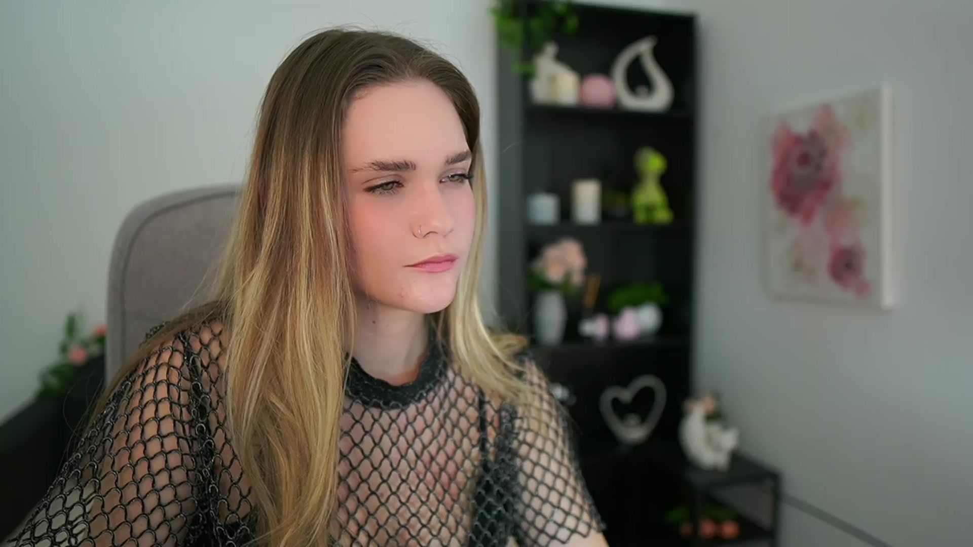 Gallery image thumbnail from Skyla_Novea_'s myfreecams stream on, 03/21/2024, 20:13 image 13 of 20