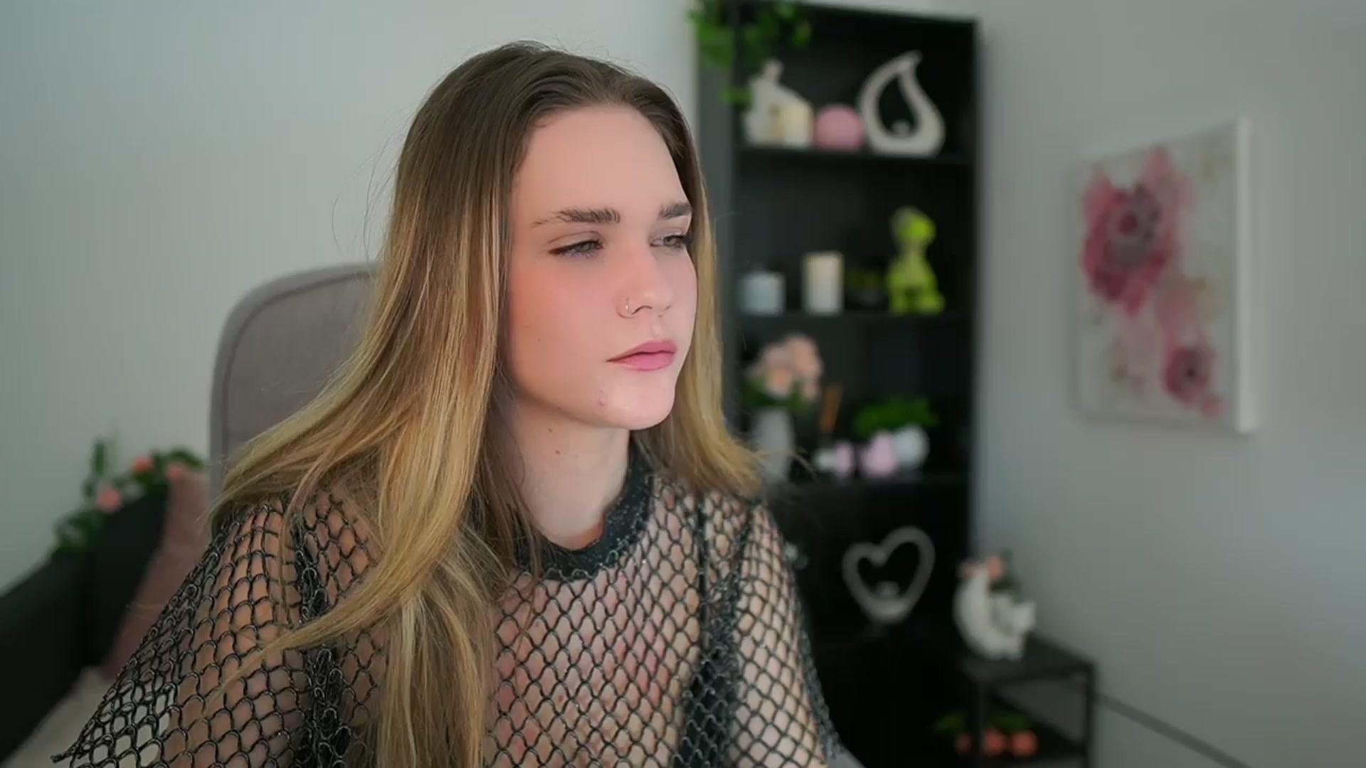 Gallery image thumbnail from Skyla_Novea_'s myfreecams stream on, 03/21/2024, 20:13 image 3 of 20