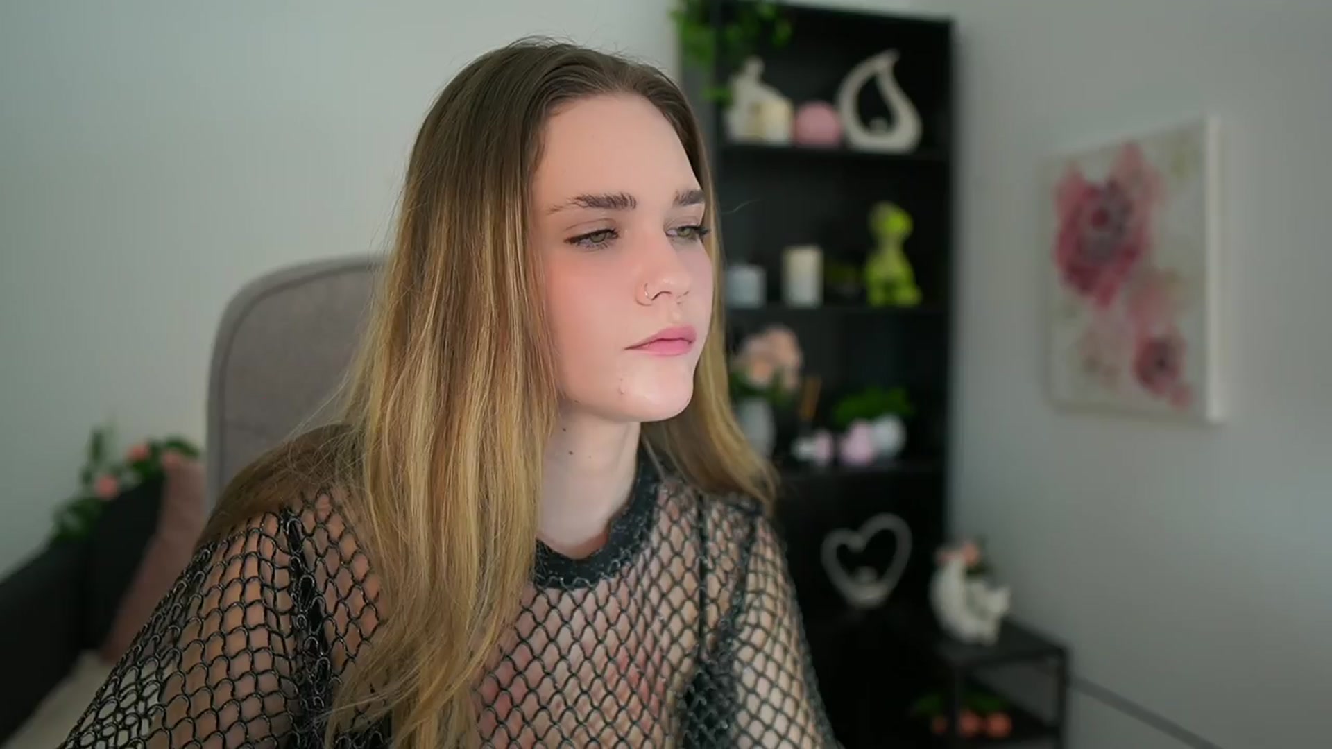 Gallery image thumbnail from Skyla_Novea_'s myfreecams stream on, 03/21/2024, 20:13 image 5 of 20
