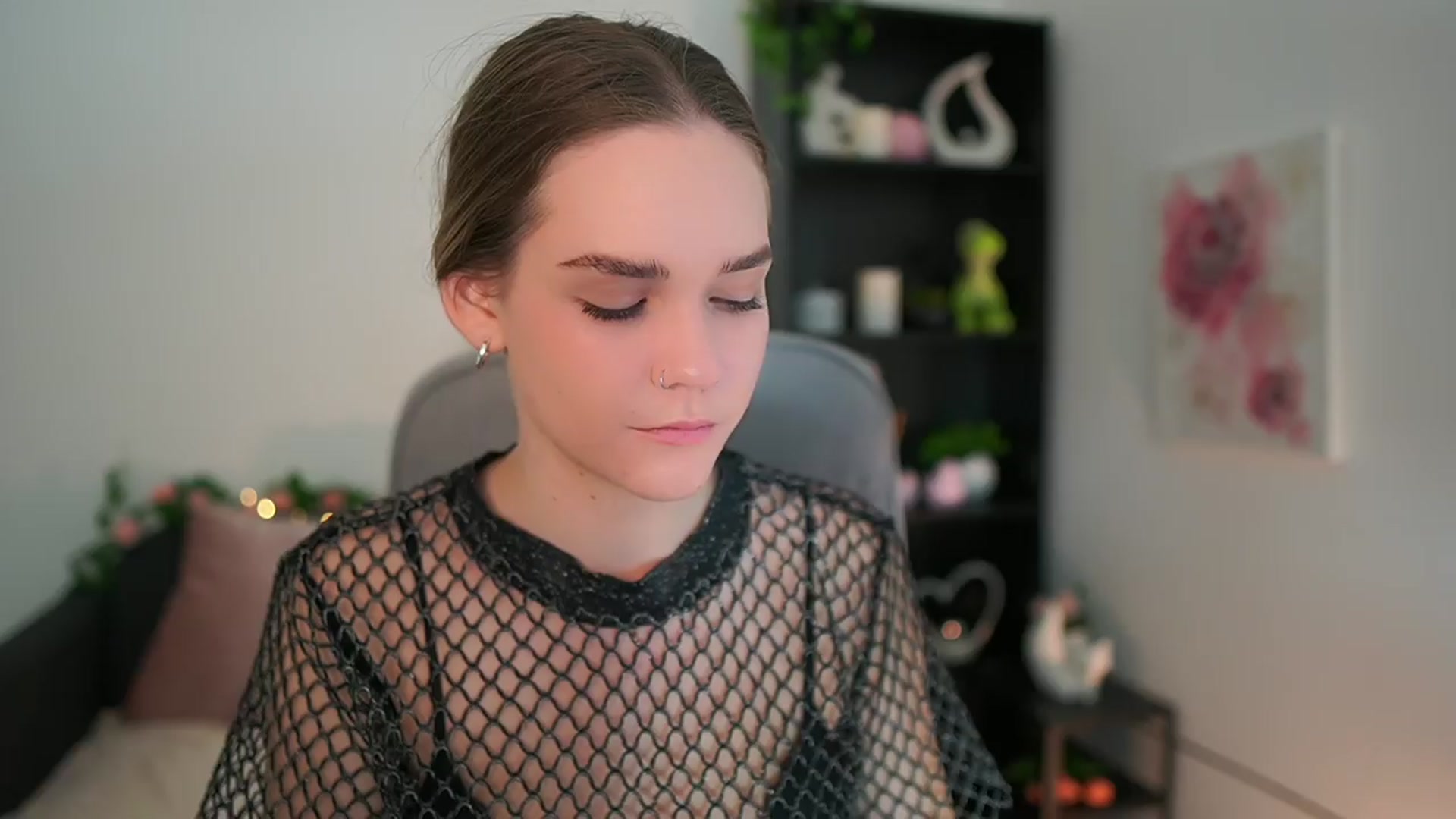 Gallery image thumbnail from Skyla_Novea_'s myfreecams stream on, 03/22/2024, 19:05 image 5 of 20