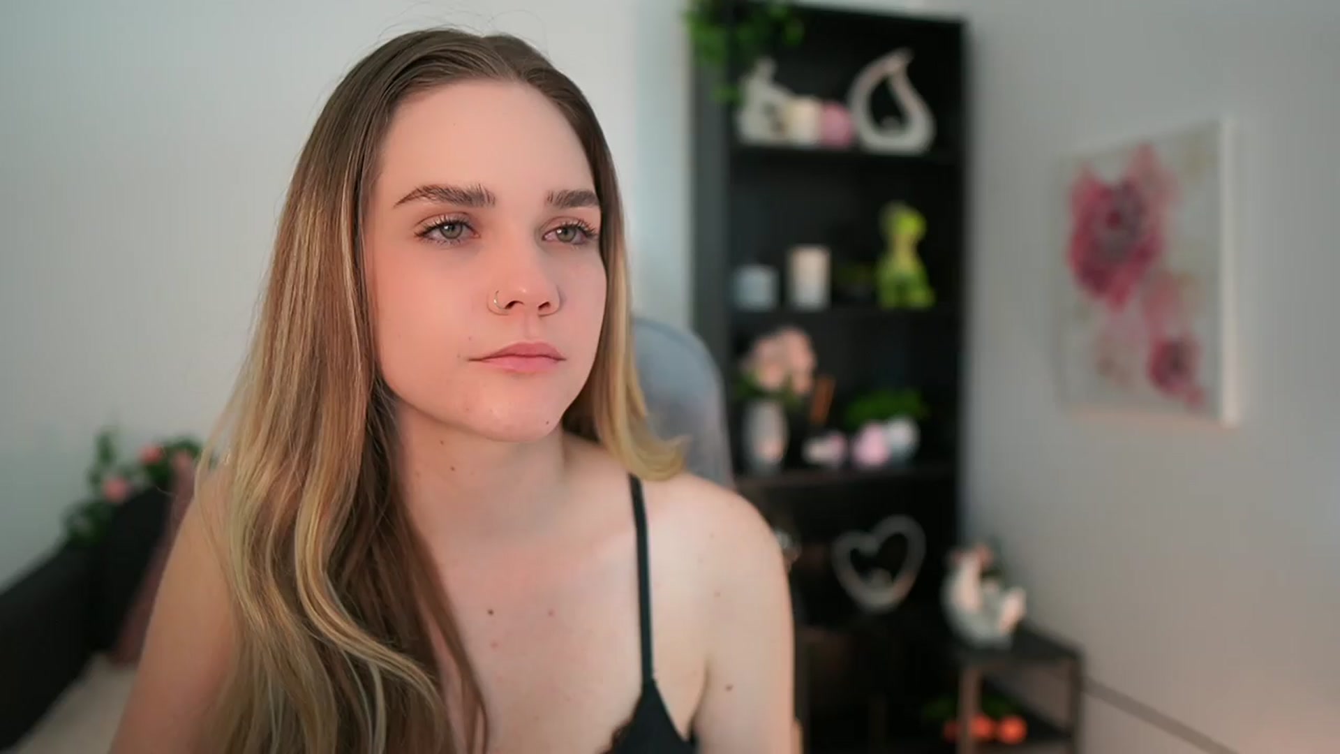 Gallery image thumbnail from Skyla_Novea_'s myfreecams stream on, 03/22/2024, 20:01 image 11 of 20