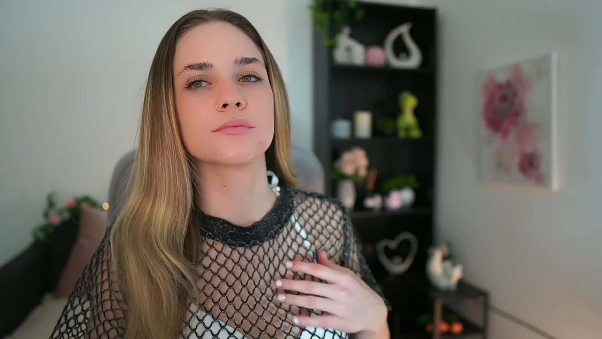 Gallery image thumbnail from Skyla_Novea_'s myfreecams stream on, 03/23/2024, 14:53 image 14 of 20