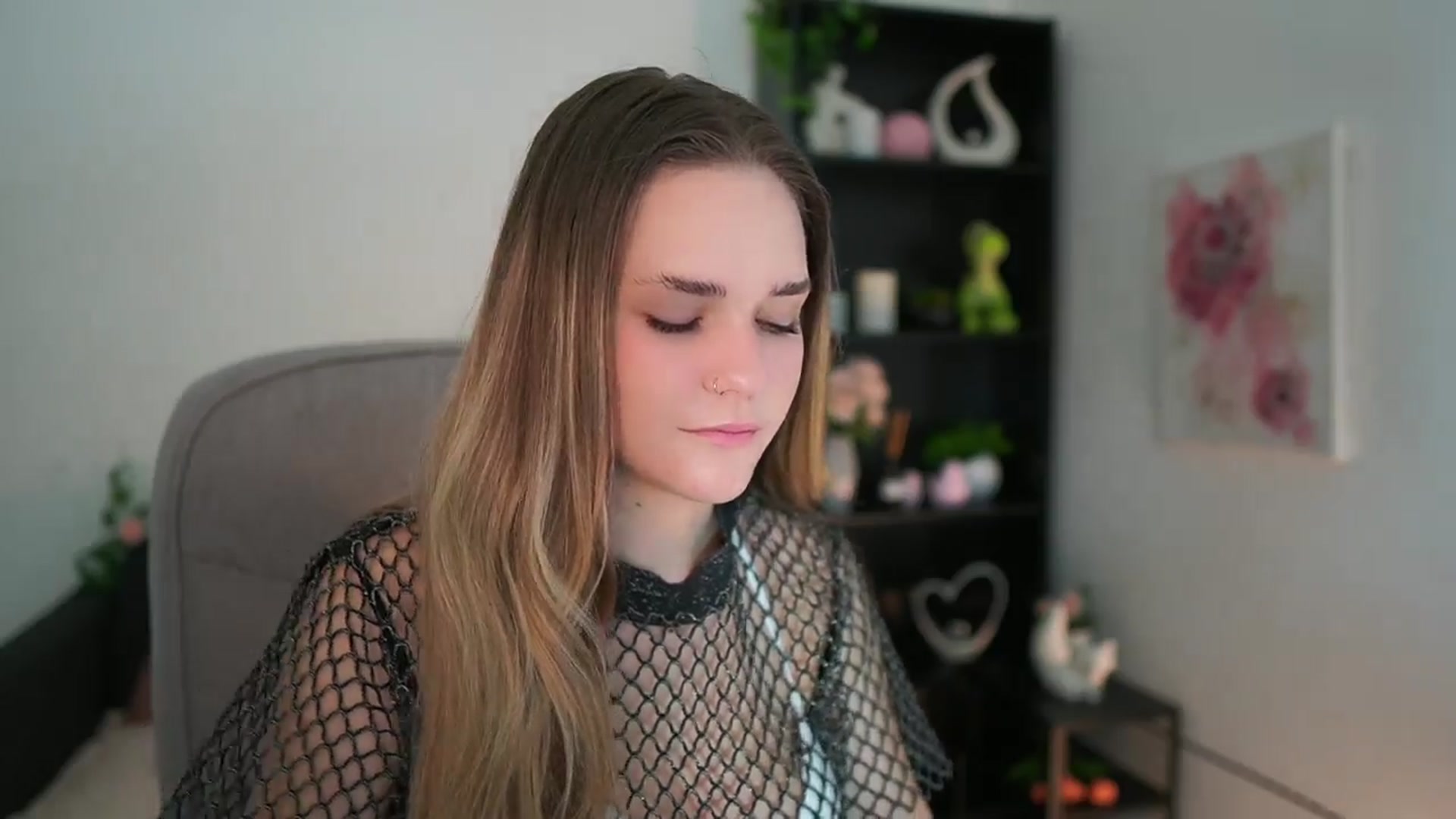 Gallery image thumbnail from Skyla_Novea_'s myfreecams stream on, 03/23/2024, 16:43 image 2 of 20