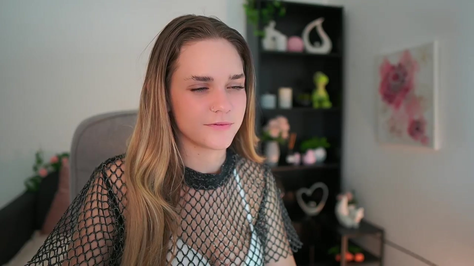 Gallery image thumbnail from Skyla_Novea_'s myfreecams stream on, 03/23/2024, 16:43 image 8 of 20