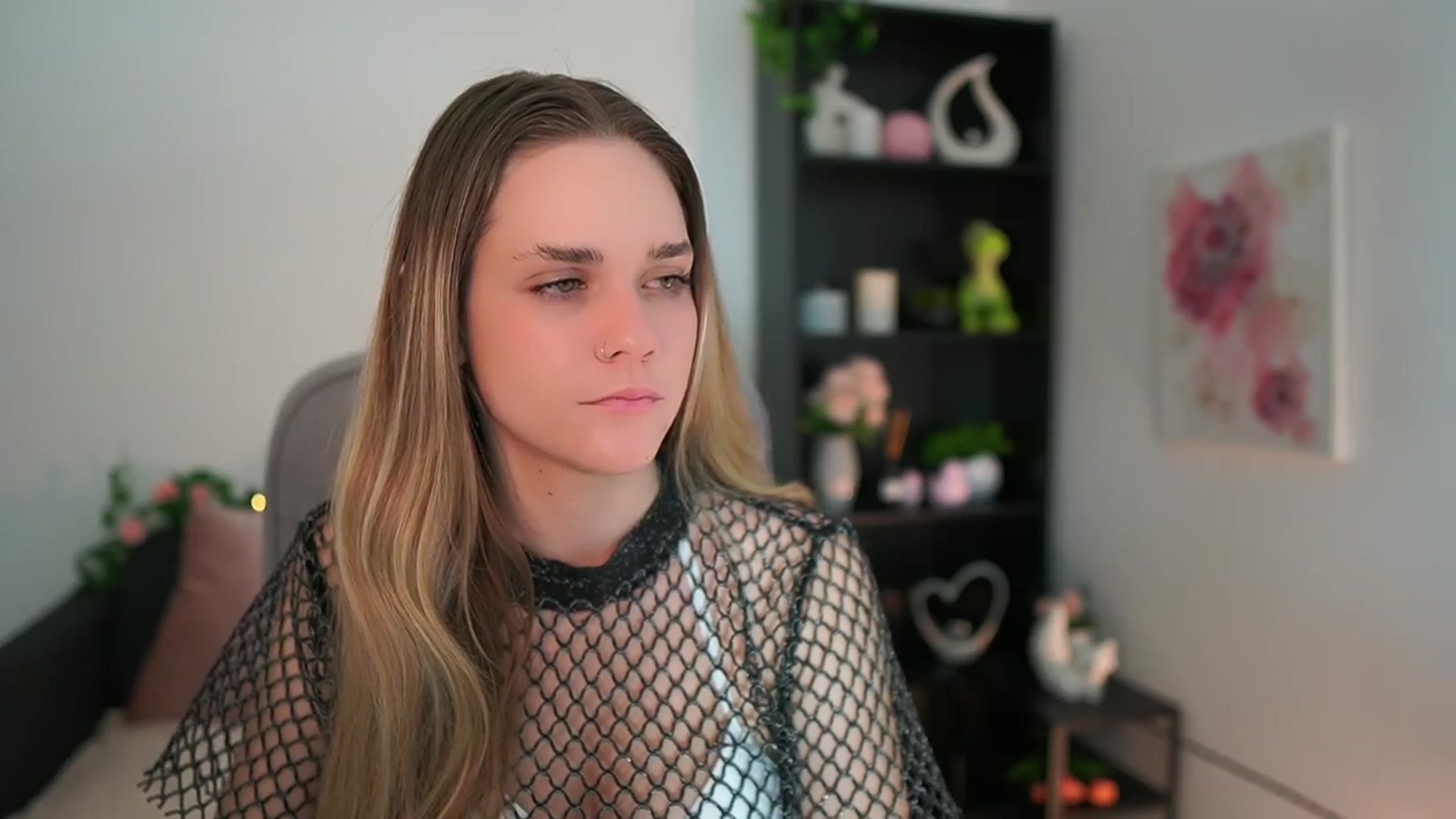 Gallery image thumbnail from Skyla_Novea_'s myfreecams stream on, 03/23/2024, 16:43 image 10 of 20