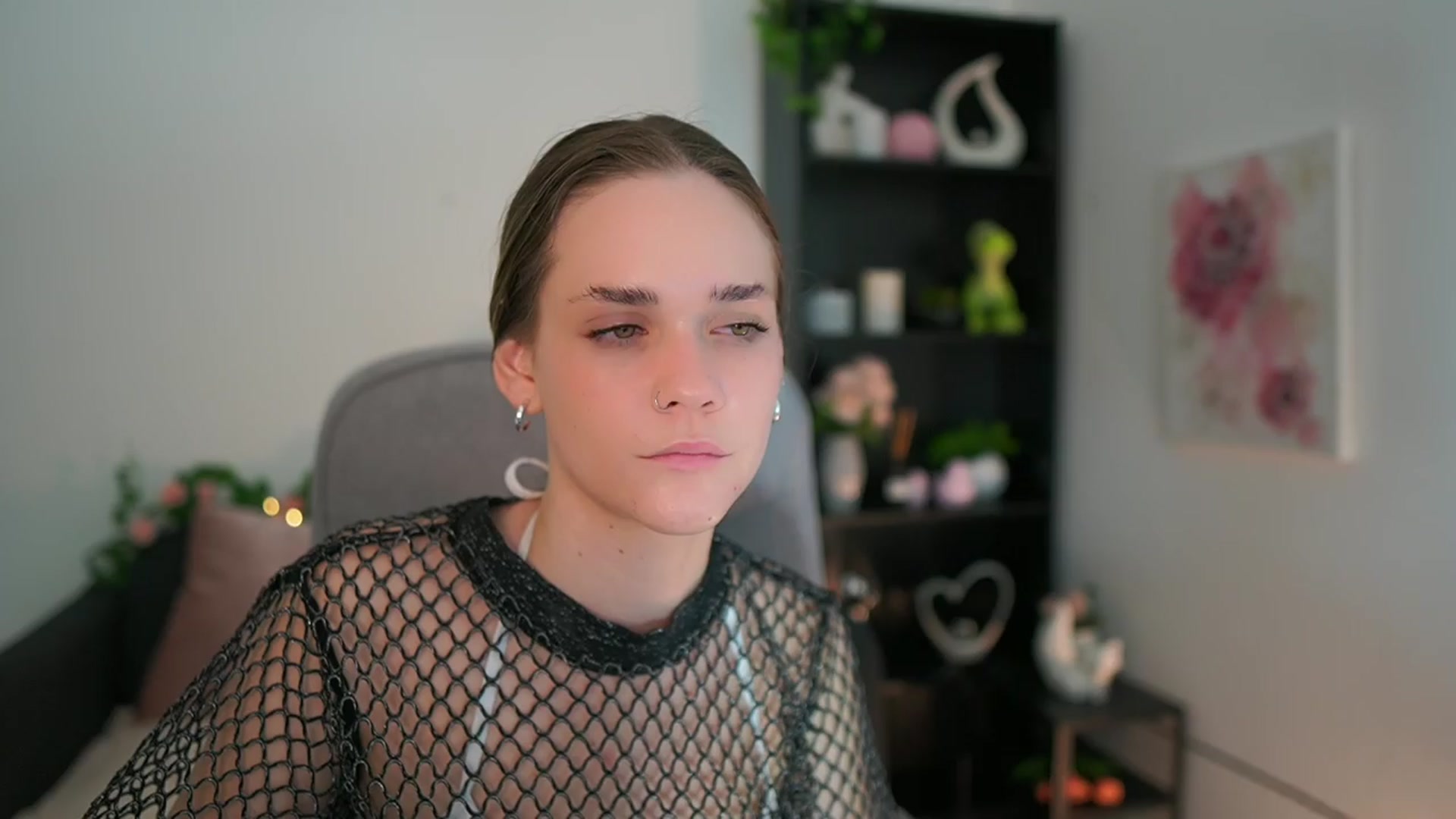Gallery image thumbnail from Skyla_Novea_'s myfreecams stream on, 03/23/2024, 19:15 image 18 of 20